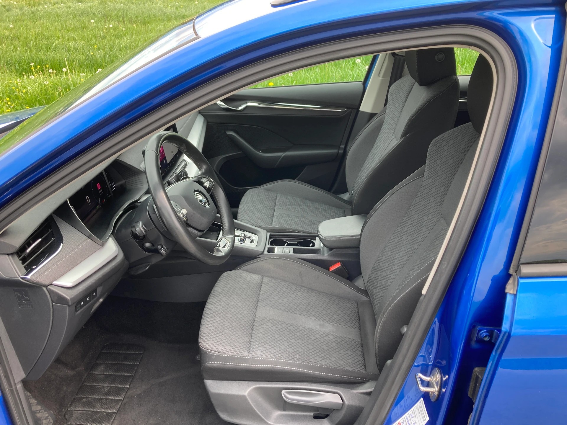 SKODA Octavia Combi 2.0 TDI DSG Style 4x4-image-8