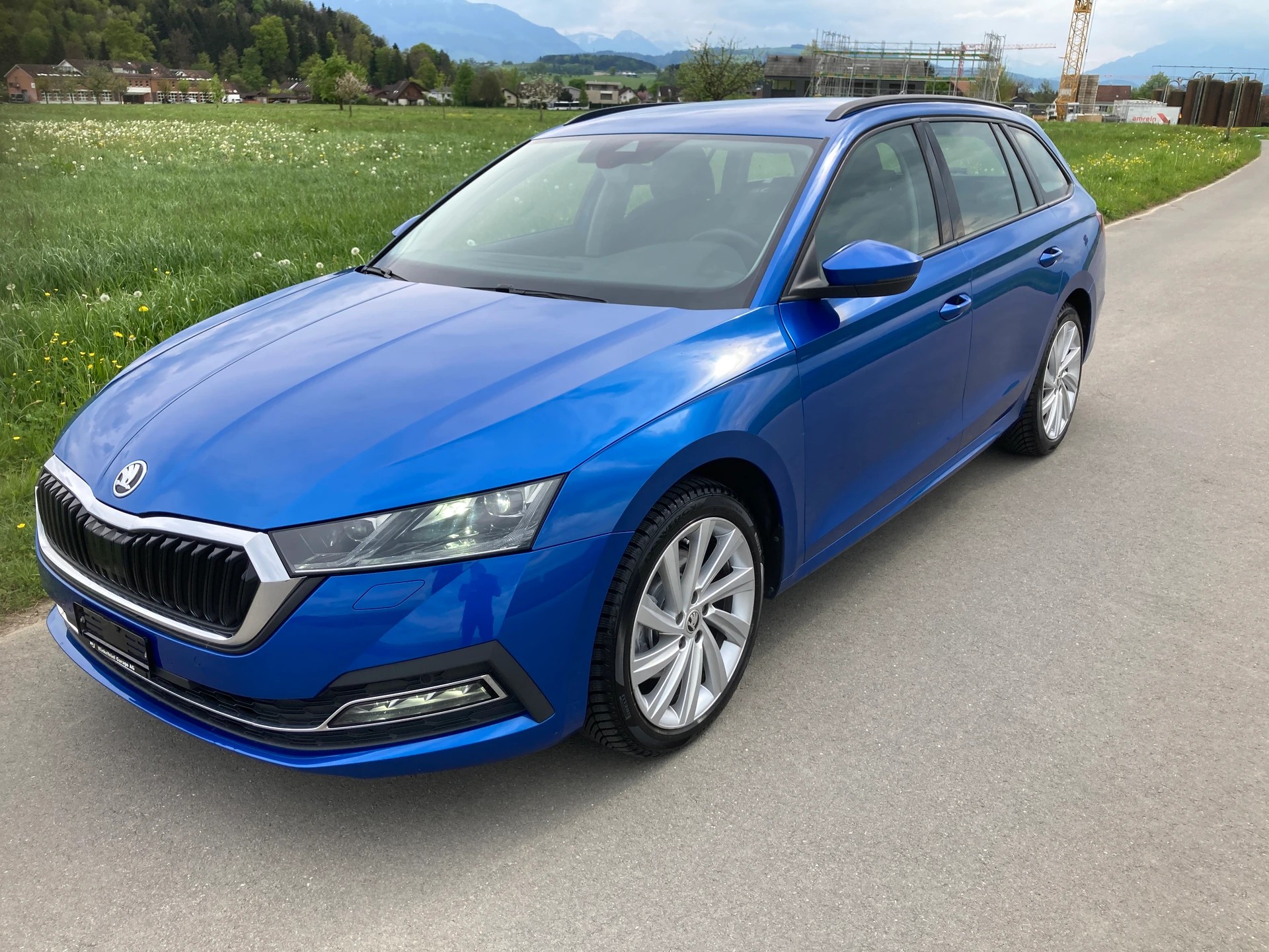 SKODA Octavia Combi 2.0 TDI DSG Style 4x4-image-0