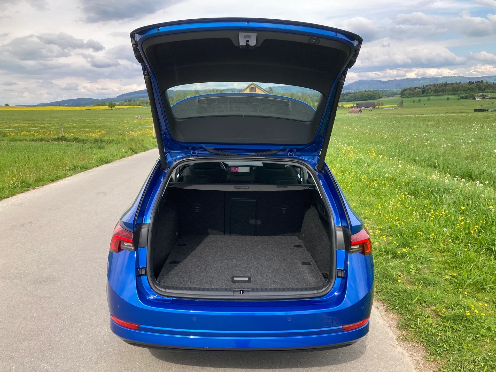 SKODA Octavia Combi 2.0 TDI DSG Style 4x4-image-5