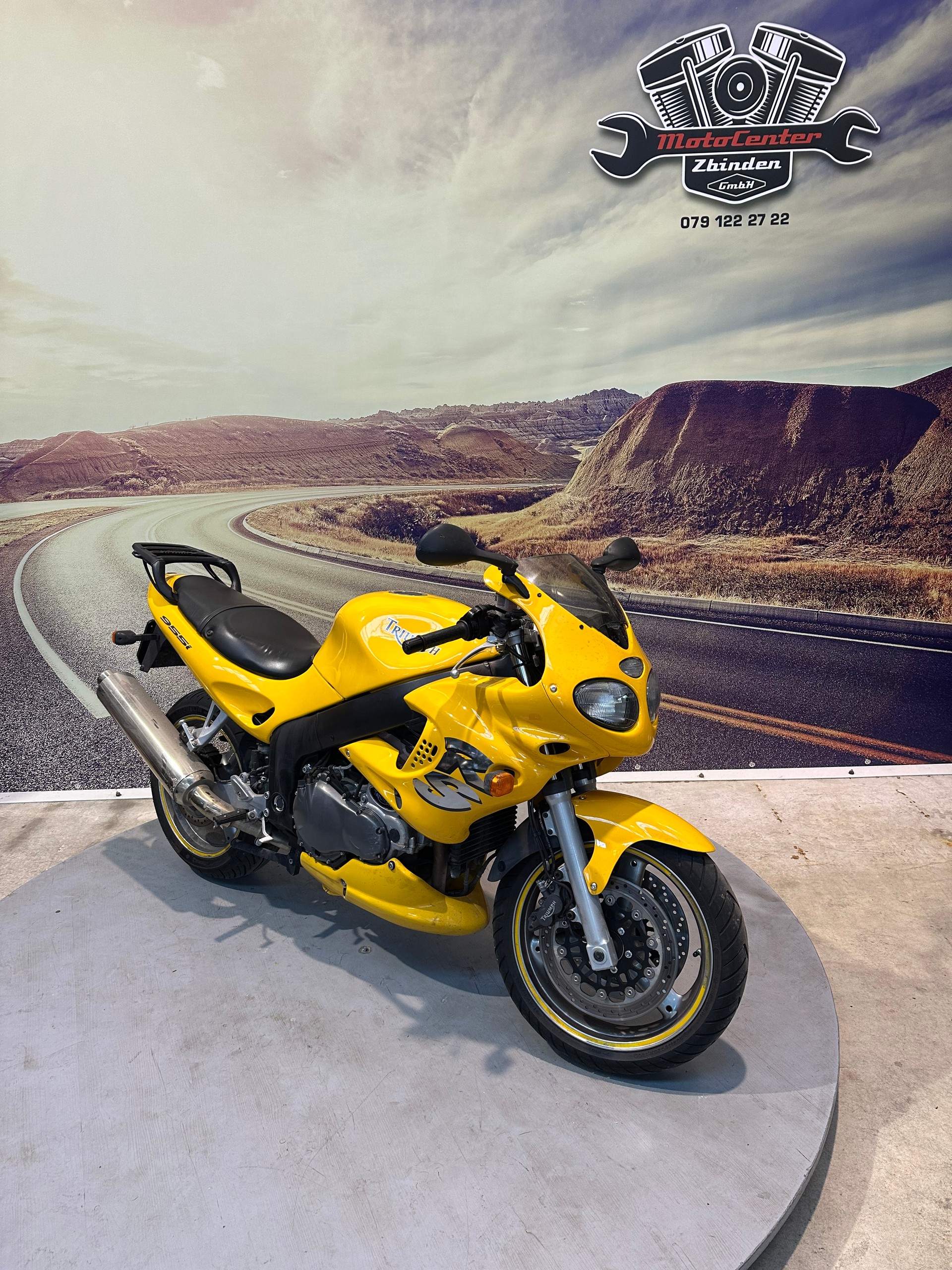 TRIUMPH Sprint RS 955i-showroom-element-1
