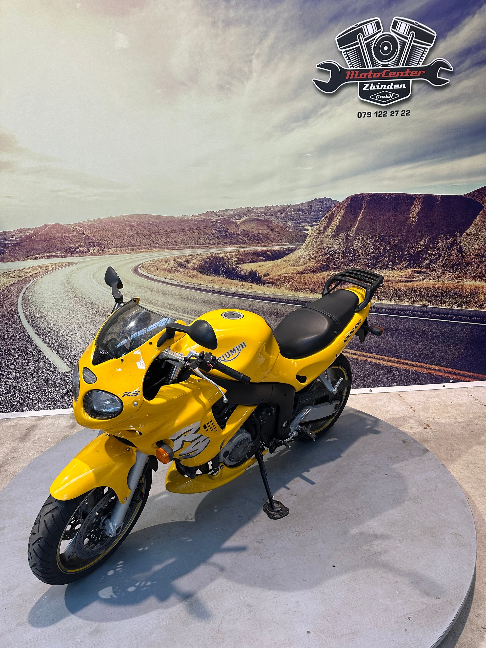 TRIUMPH Sprint RS 955i-showroom-element-3