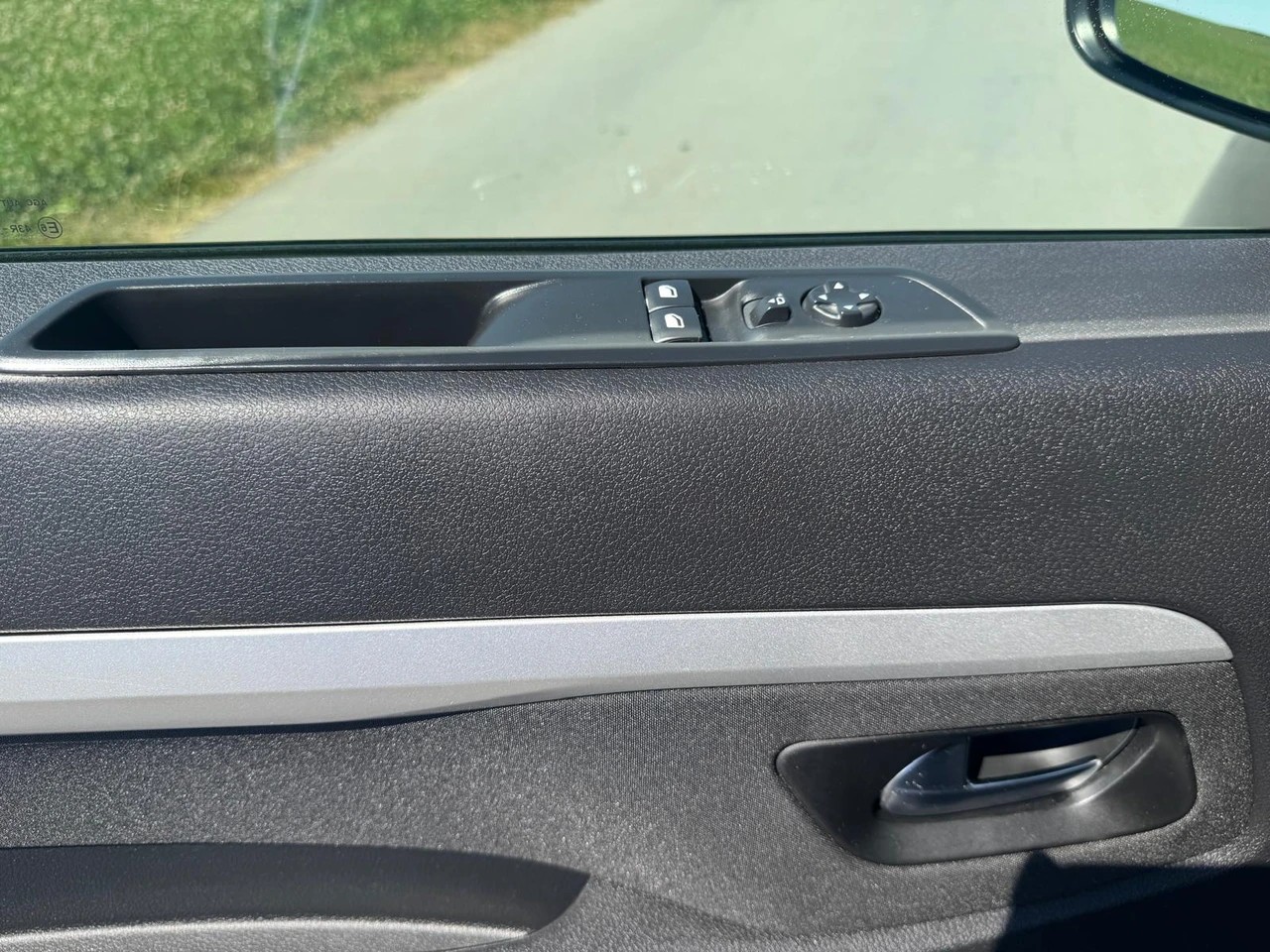 PEUGEOT Traveller 2.0 BlueHDi Business Standard EAT8 9 Plätzer-image-9