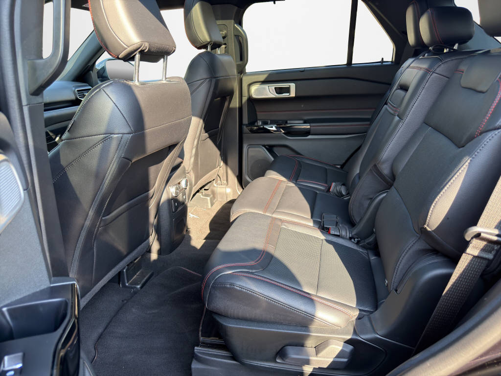 FORD Explorer 3.0 V6 Plug-in Hybrid ST-Line-image-13