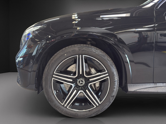 MERCEDES-BENZ GLC 300 d 4M AMG Line-image-4
