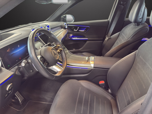 MERCEDES-BENZ GLC 300 d 4M AMG Line-image-5