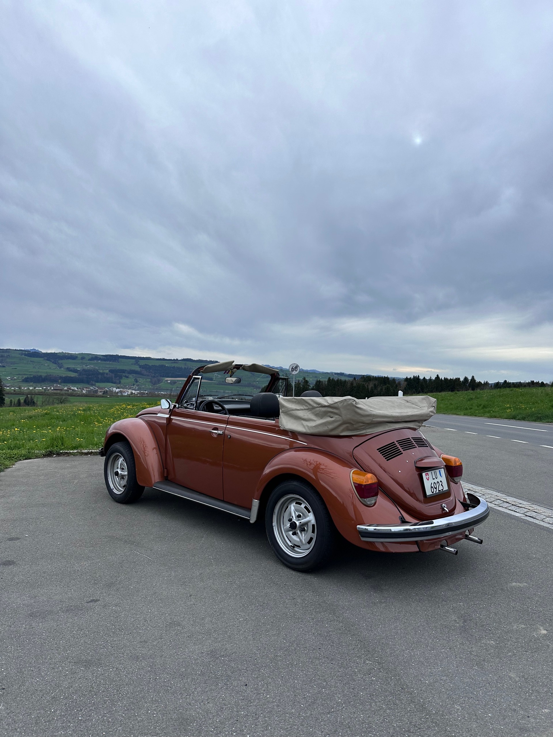 VW 1303 LS Karmann Cabrio-image-1