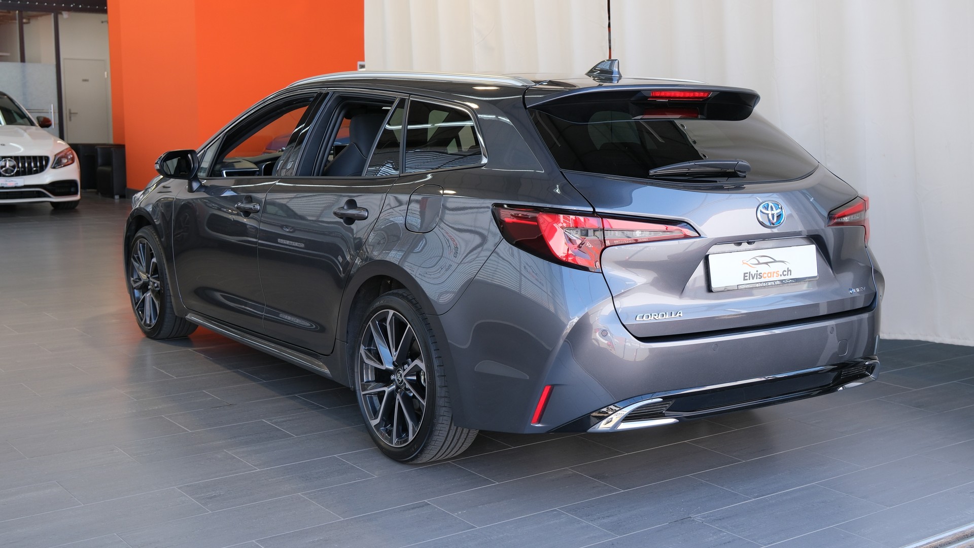 TOYOTA Corolla Touring Sports 2.0 HSD Premium e-CVT-image-11