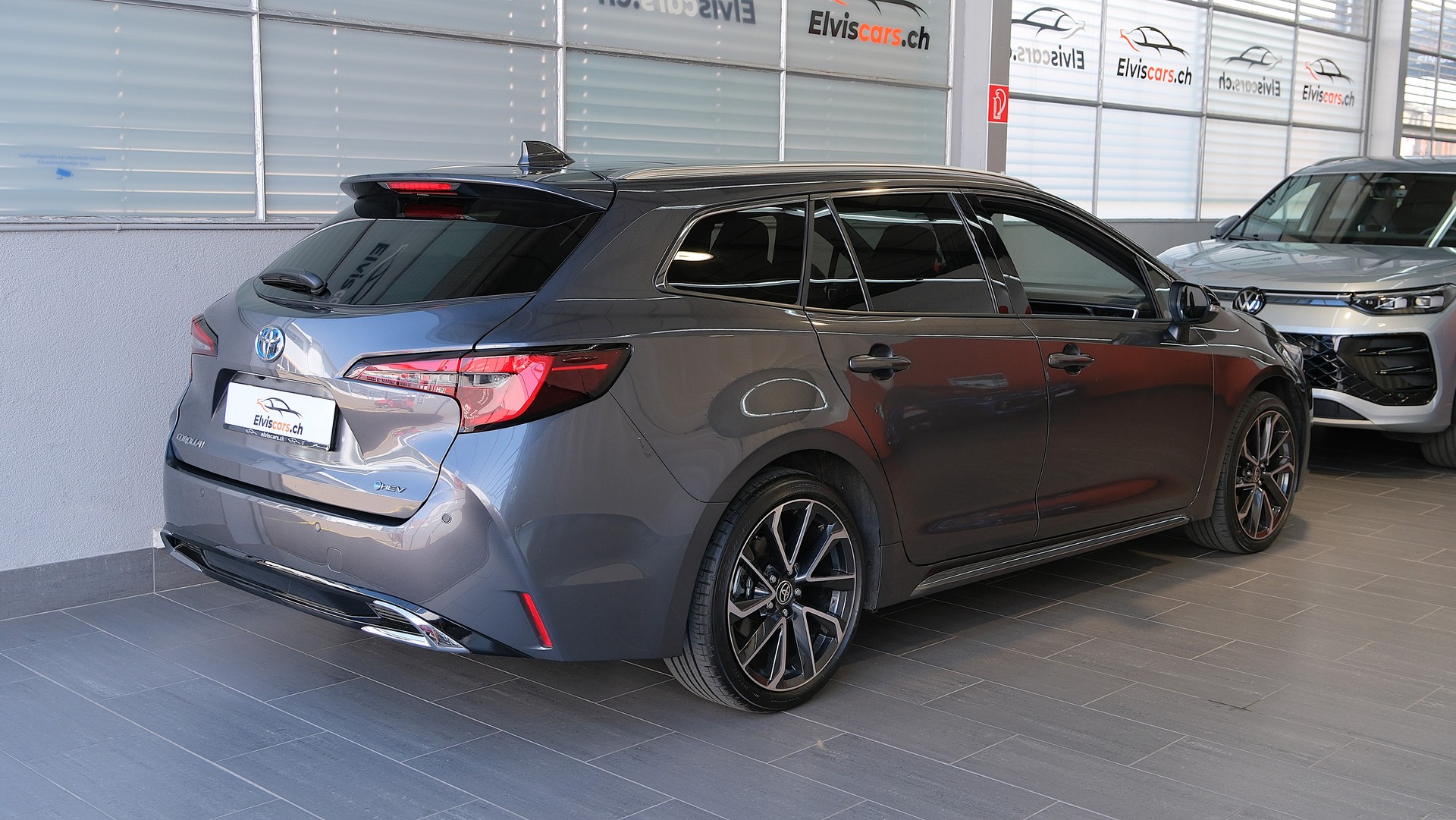 TOYOTA Corolla Touring Sports 2.0 HSD Premium e-CVT-image-28
