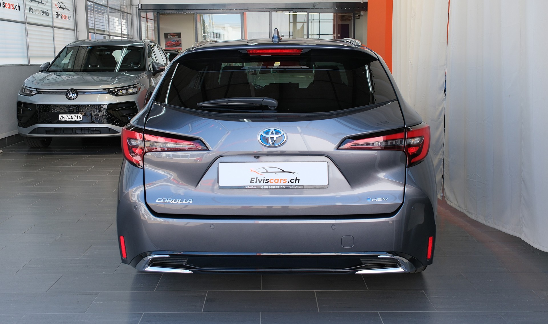 TOYOTA Corolla Touring Sports 2.0 HSD Premium e-CVT-image-12