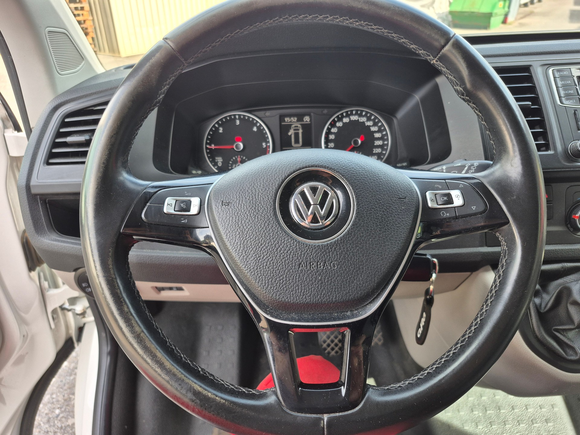 VW T6 2.0 TDI 4Motion-image-15