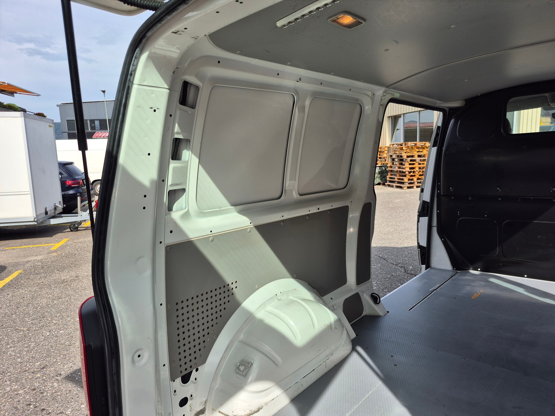 VW T6 2.0 TDI 4Motion-image-11