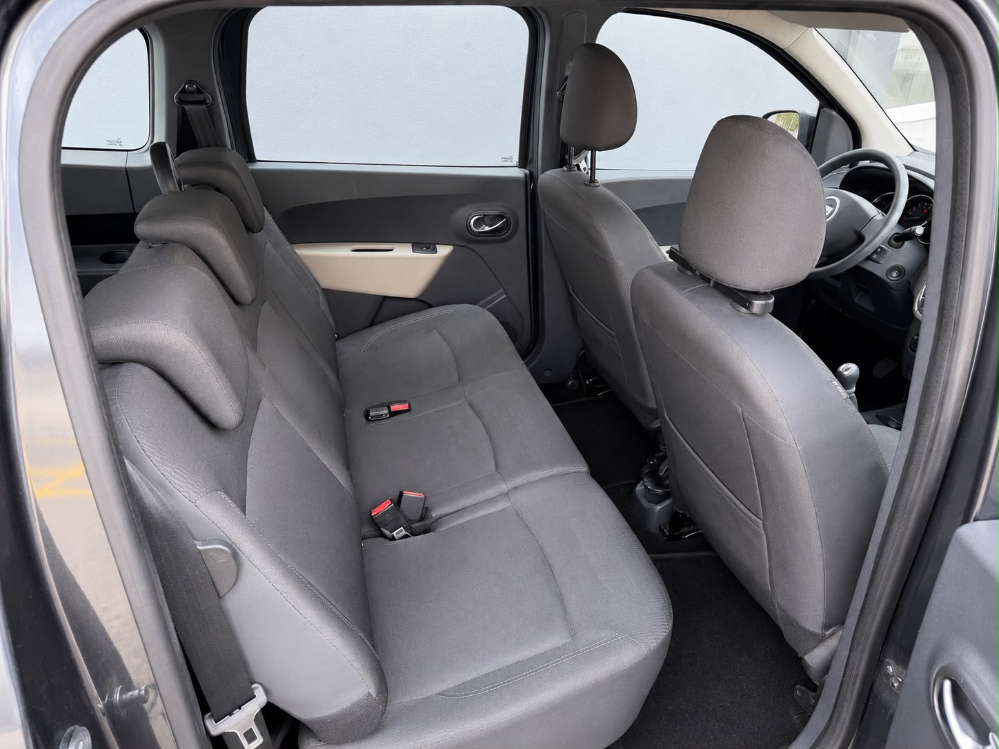 DACIA Lodgy 1.5 dCi Lauréate 7PL-image-14