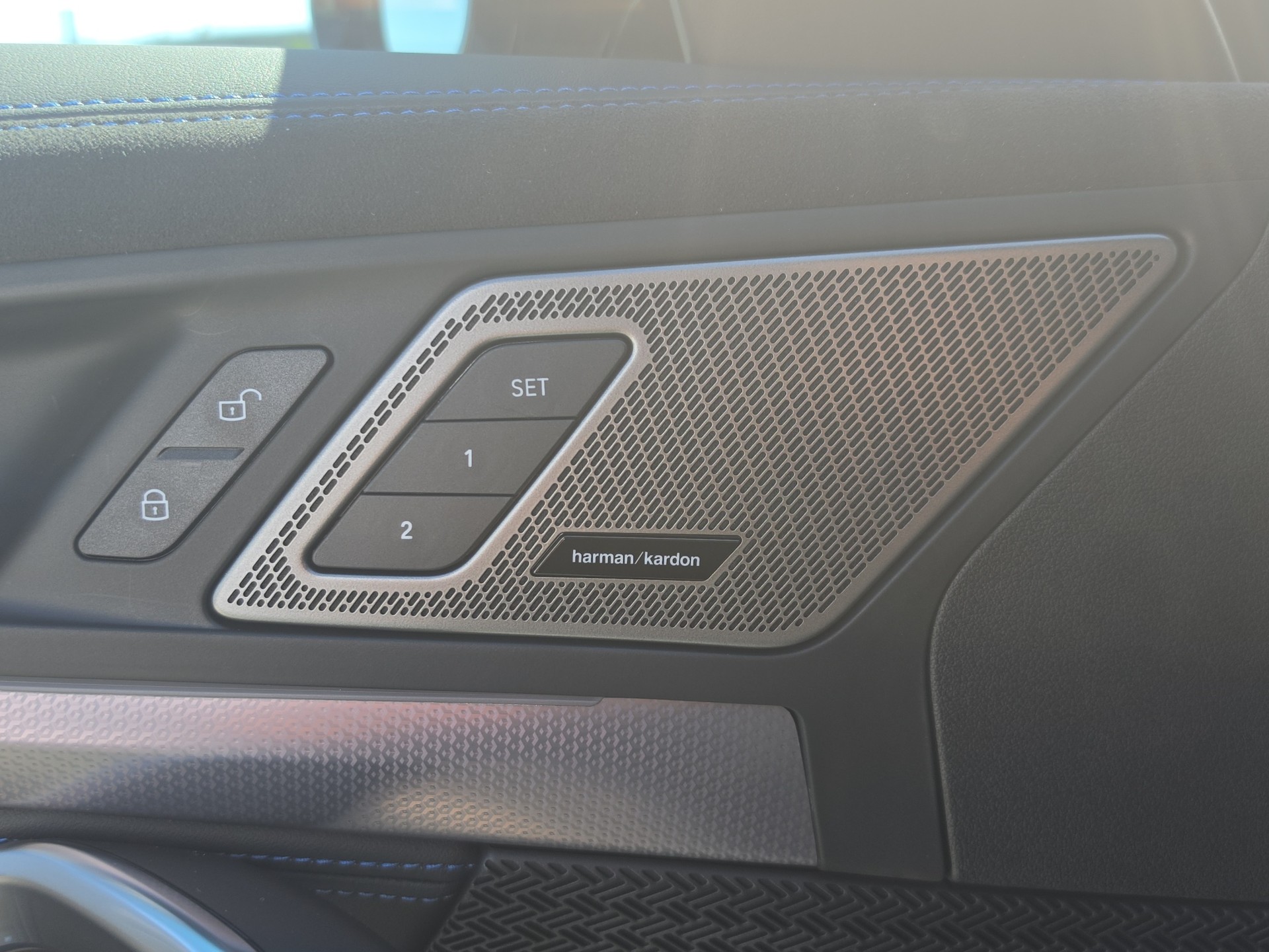 BMW X1 xDrive M35i-image-23