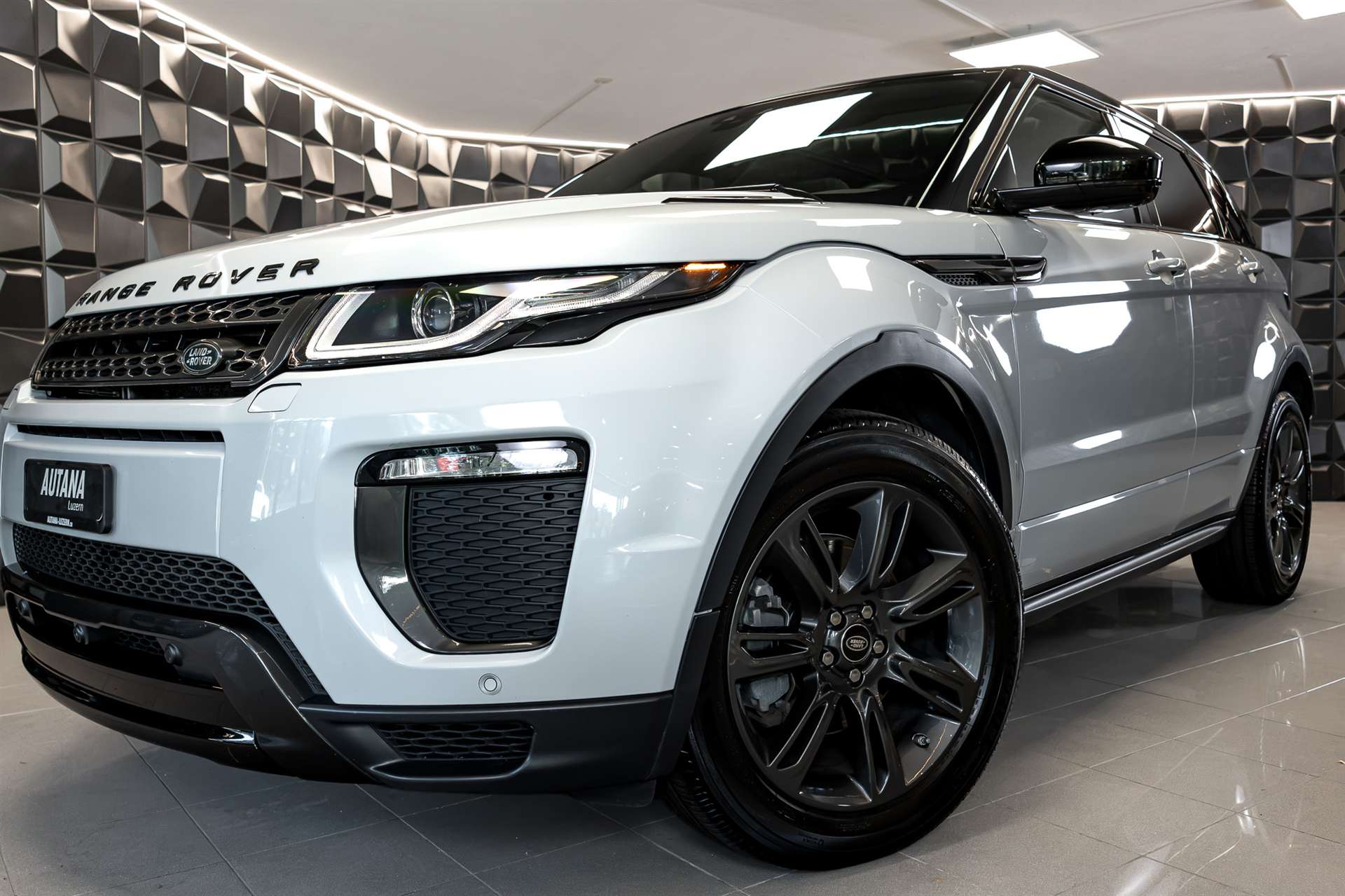 LAND ROVER Range Rover Evoque 2.0 TD4 Landmark AT9-image-28