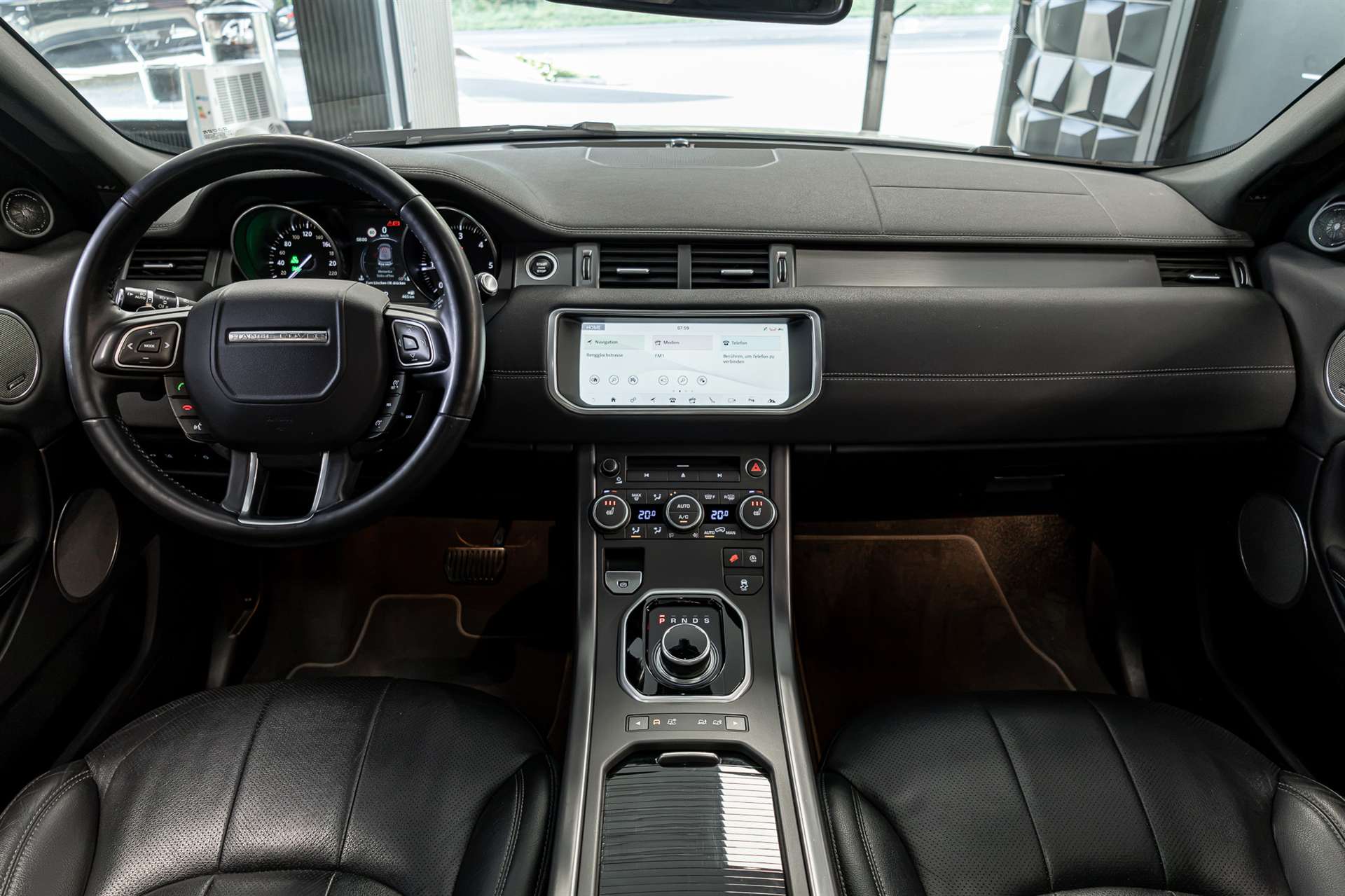 LAND ROVER Range Rover Evoque 2.0 TD4 Landmark AT9-image-6