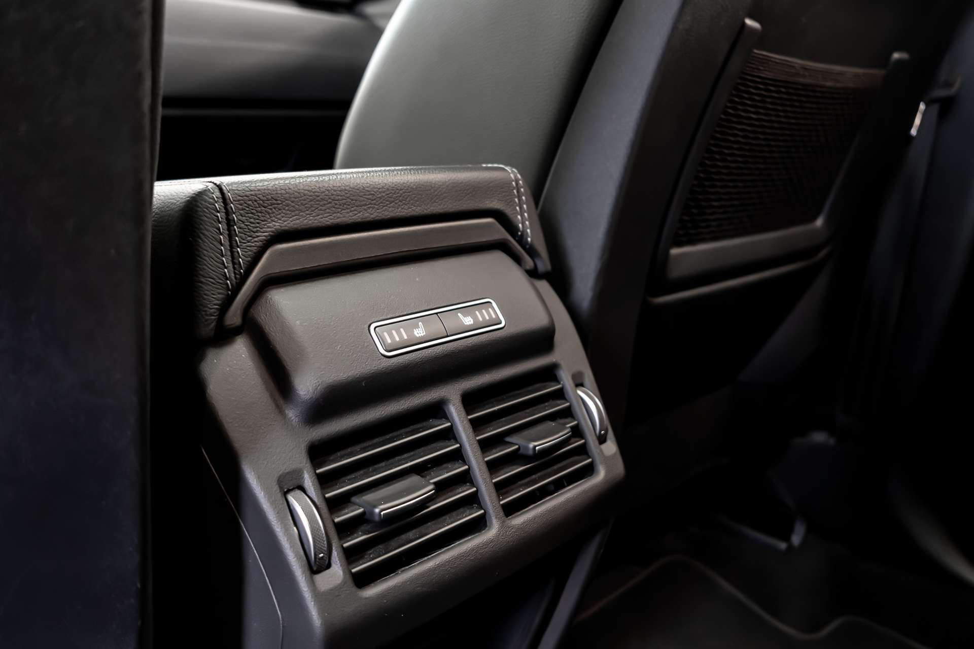 LAND ROVER Range Rover Evoque 2.0 TD4 Landmark AT9-image-26