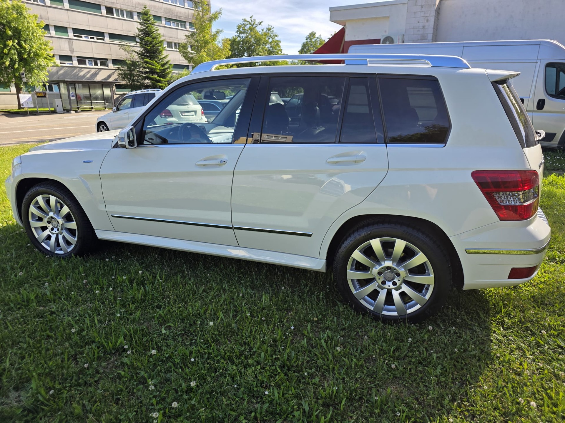 MERCEDES-BENZ GLK 220 CDI BlueEff. Grand Ed. 4Matic 7G-Tronic-image-3
