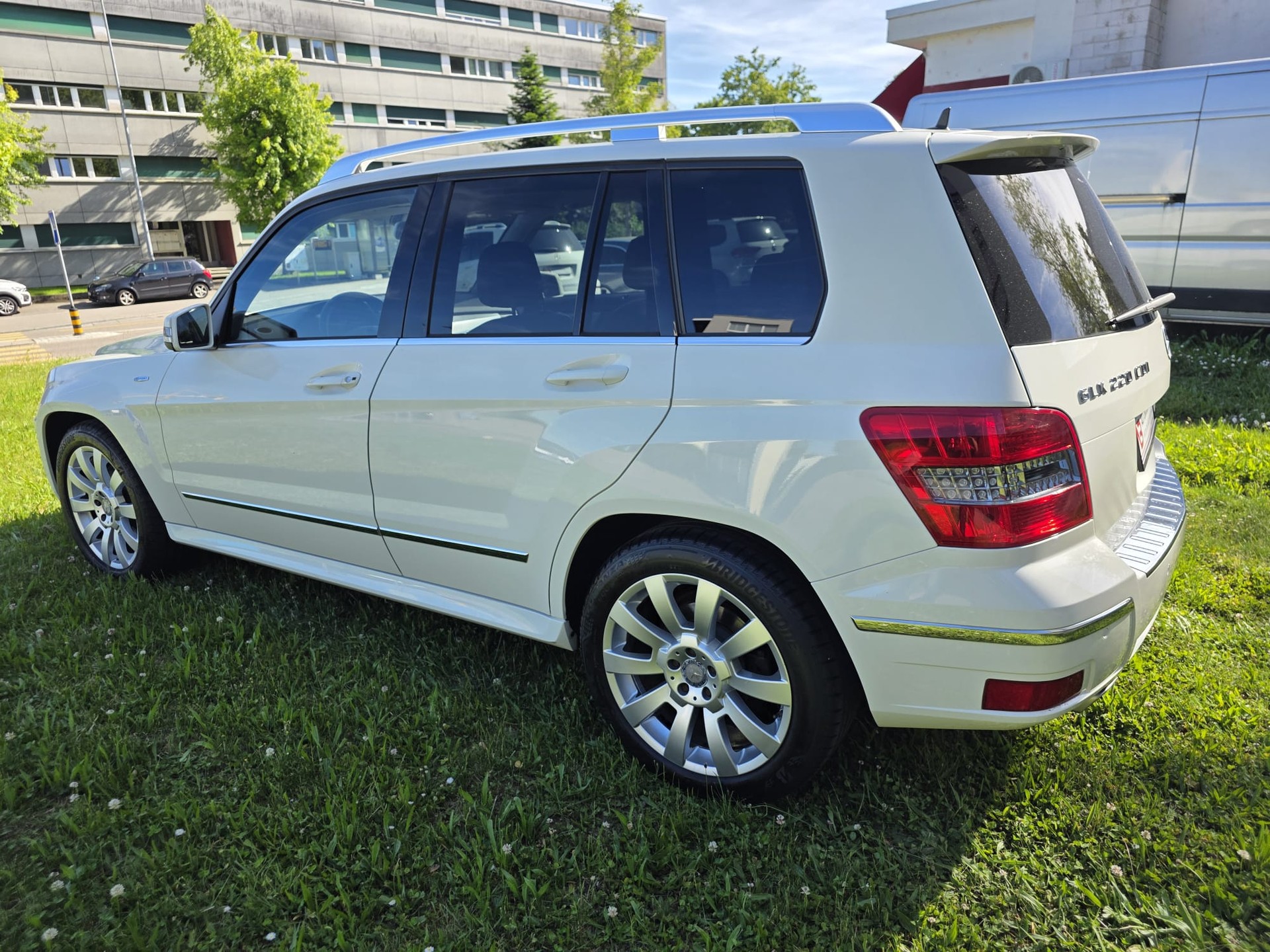 MERCEDES-BENZ GLK 220 CDI BlueEff. Grand Ed. 4Matic 7G-Tronic-image-4