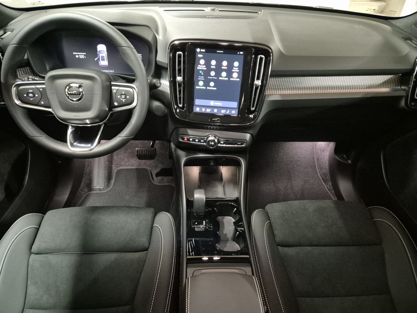 VOLVO EX40 Twin Black Edition AWD-image-10
