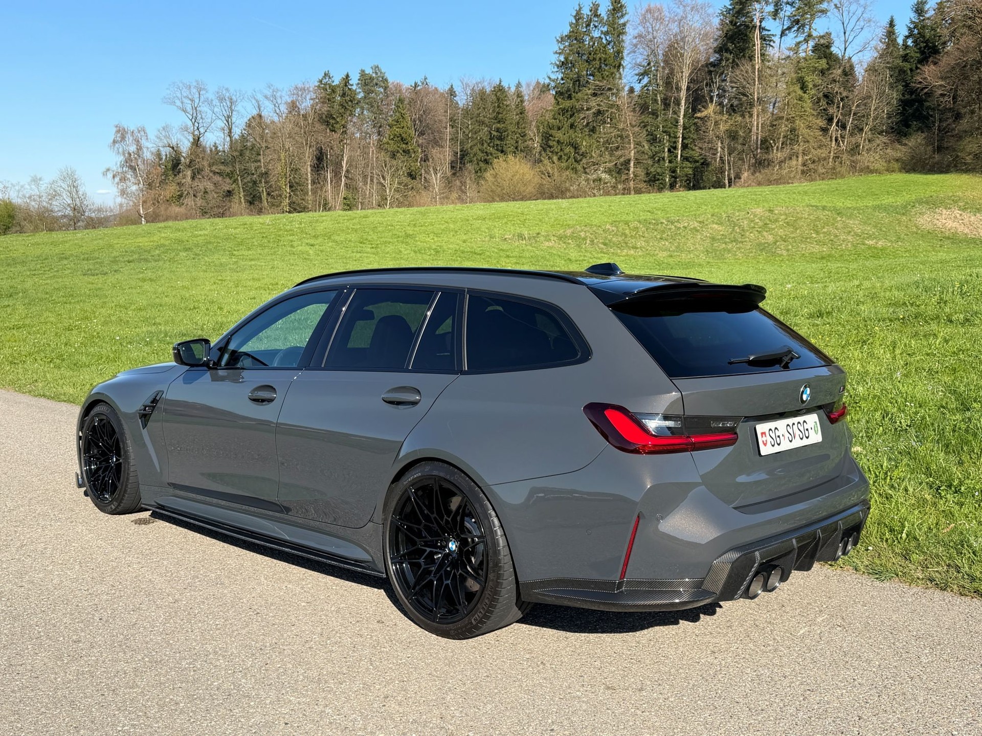 BMW M3 Competition xDrive-image-2