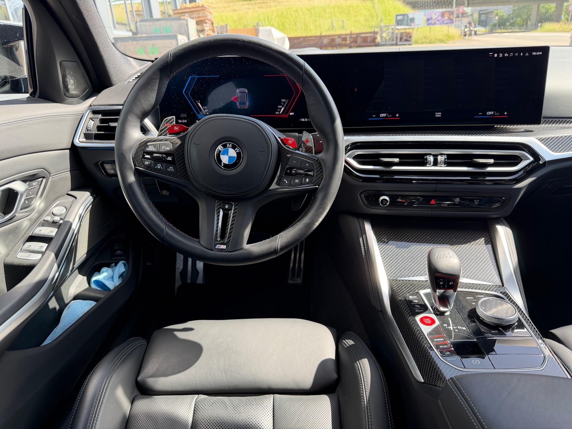 BMW M3 Competition xDrive-image-4