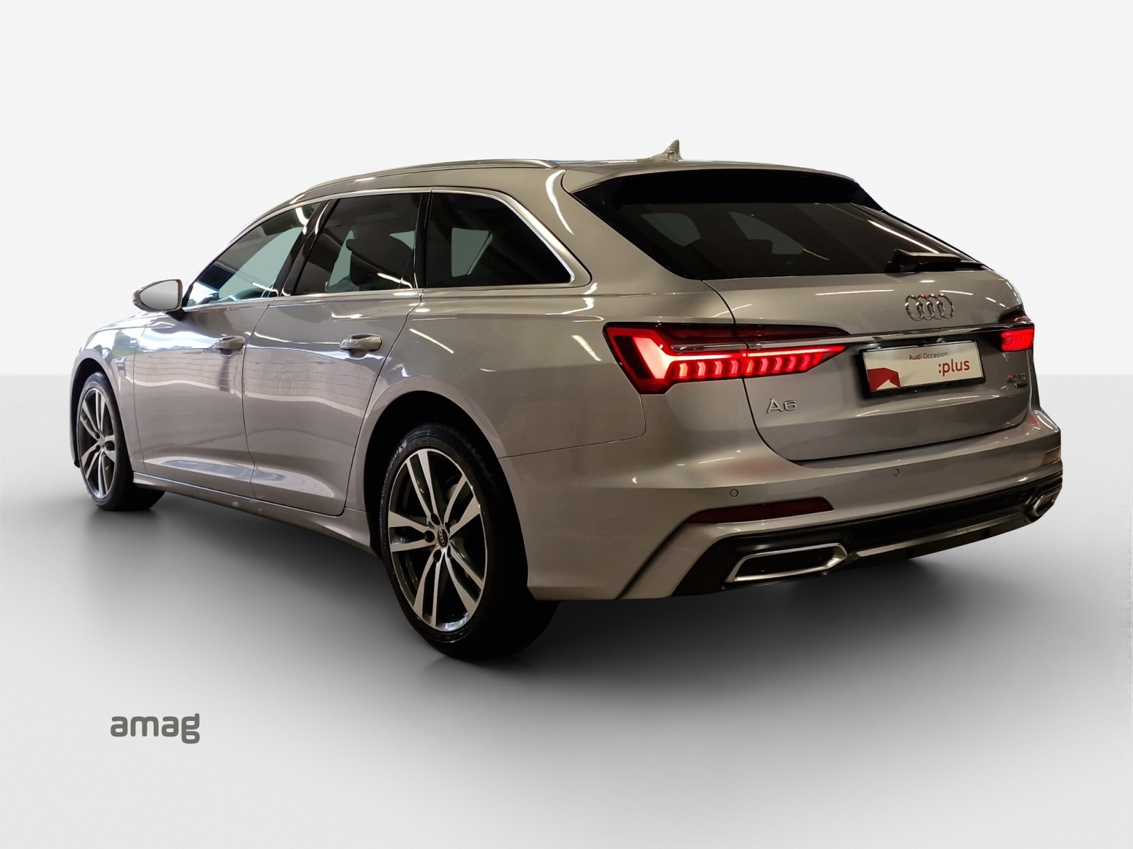 AUDI A6 Avant 40 TDI Attraction quattro S-tronic-image-2