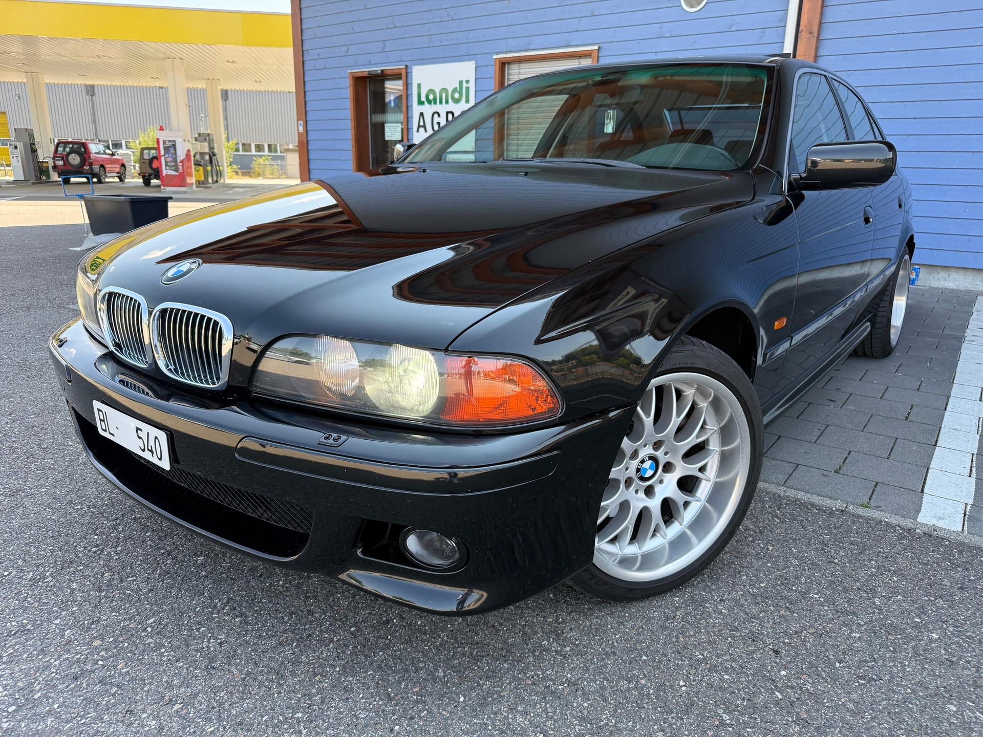 BMW 540i-image-0