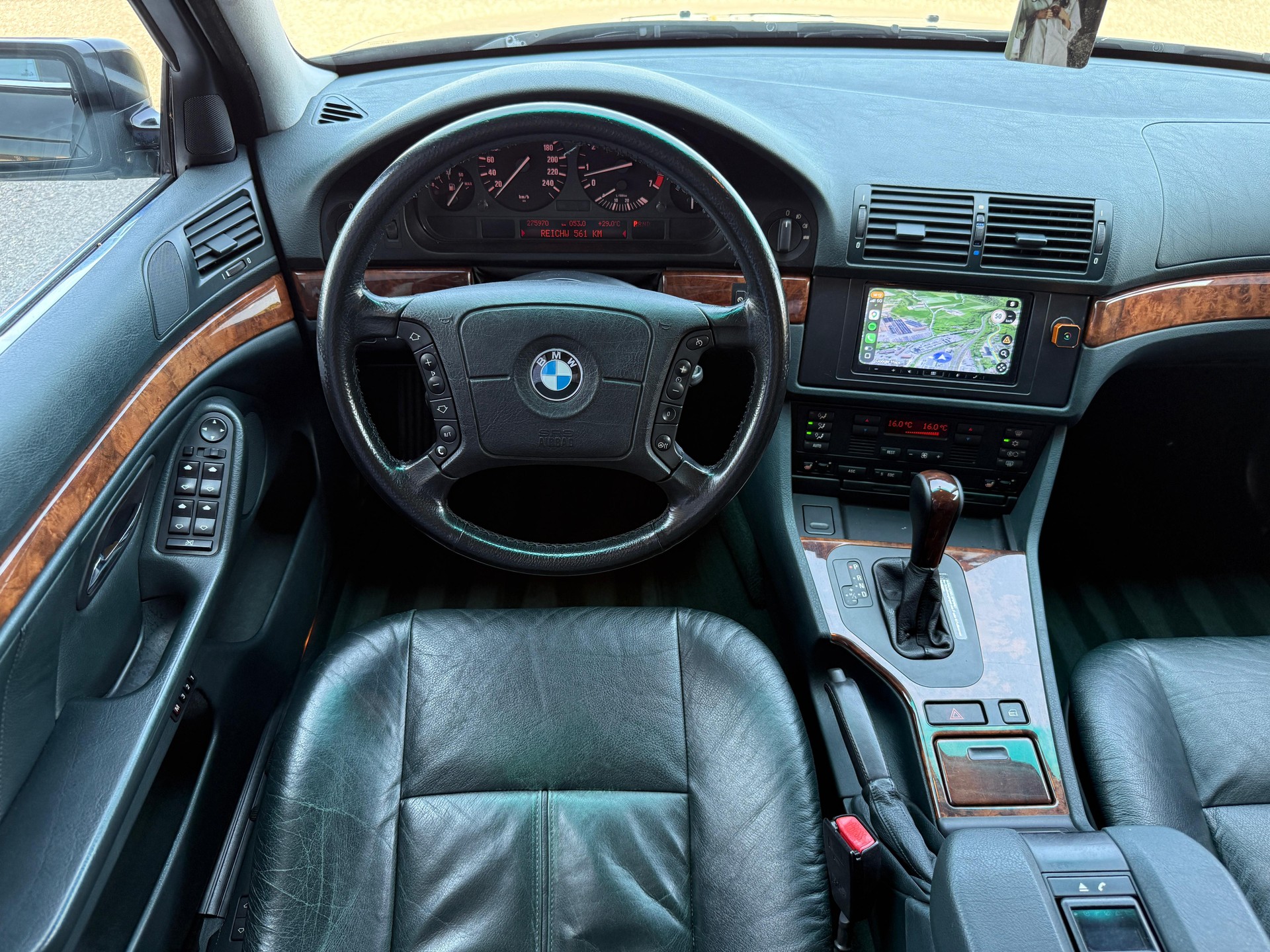 BMW 540i-image-20
