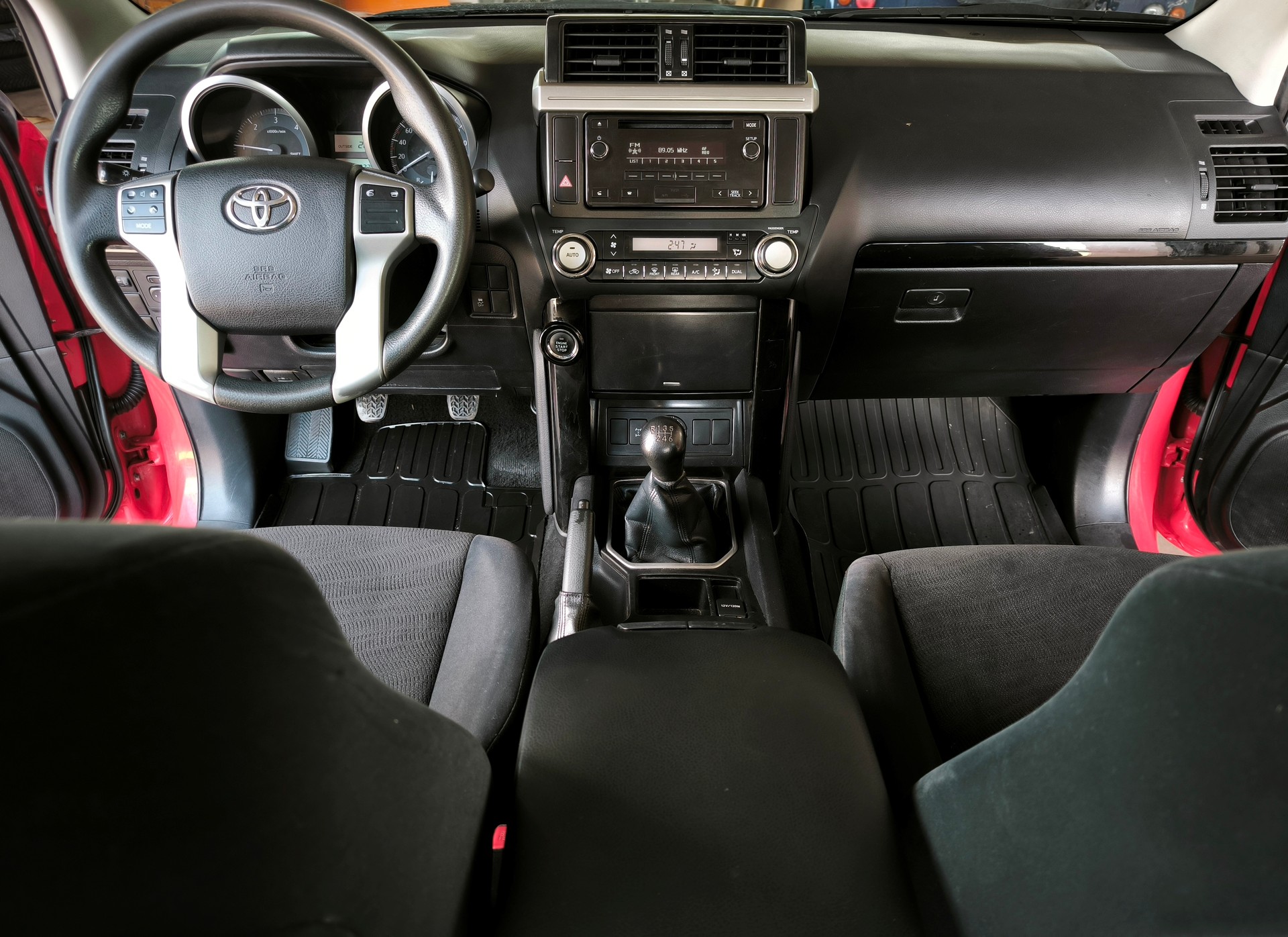 TOYOTA Land Cruiser 3.0 TD Profi-image-6