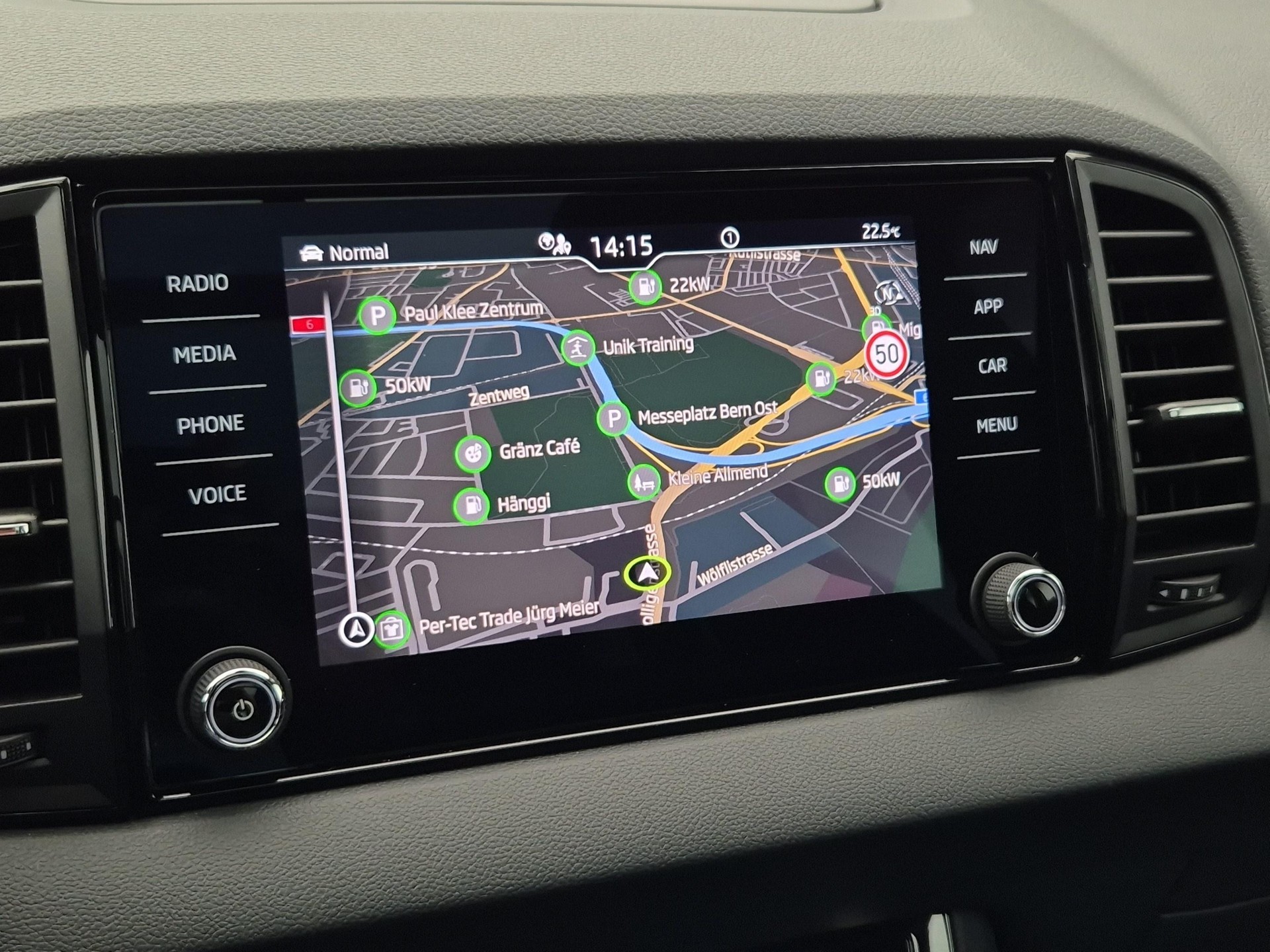 SKODA Karoq 1.5 TSI SportLine DSG-image-13