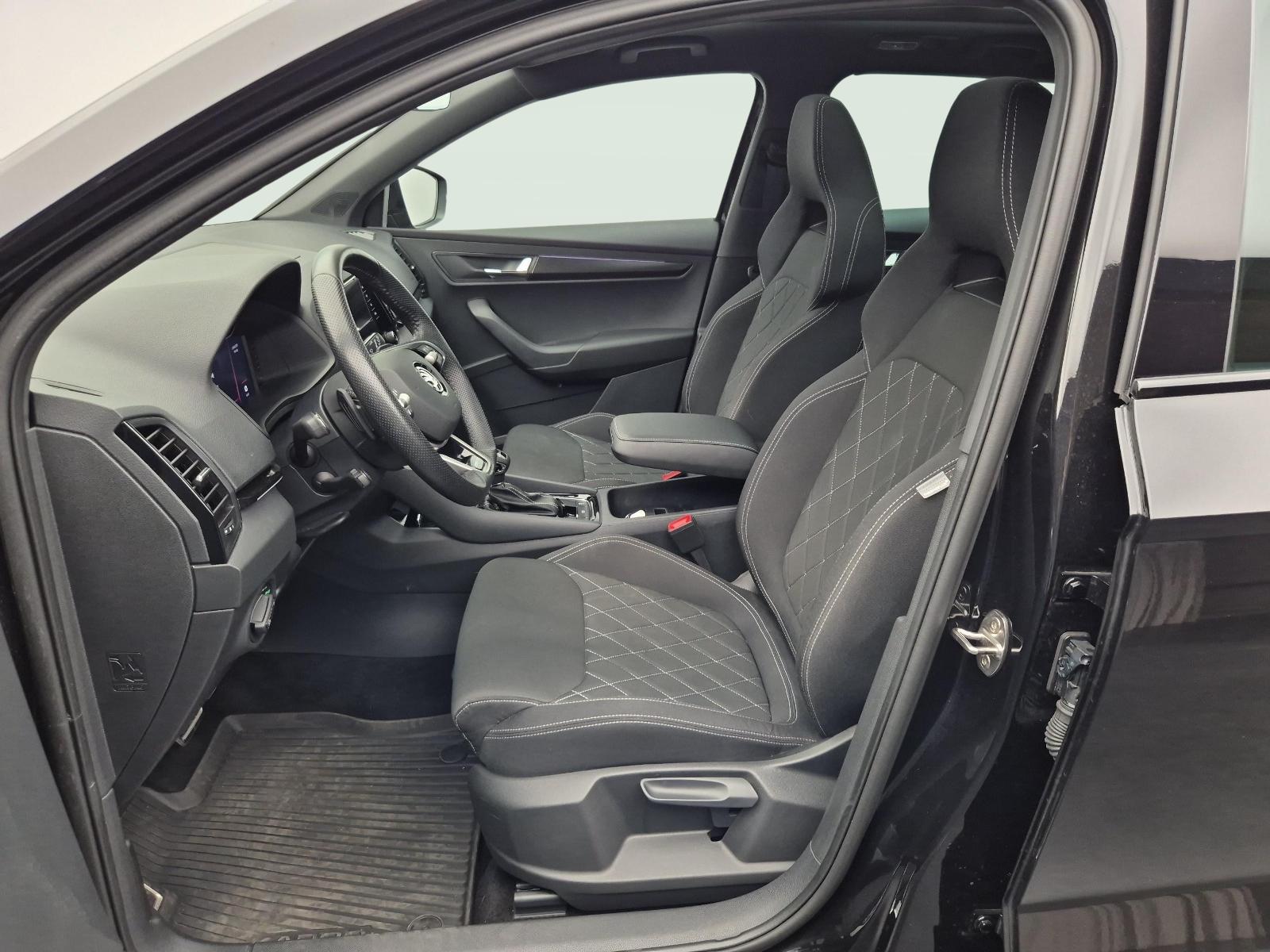 SKODA Karoq 1.5 TSI SportLine DSG-showroom-element-2