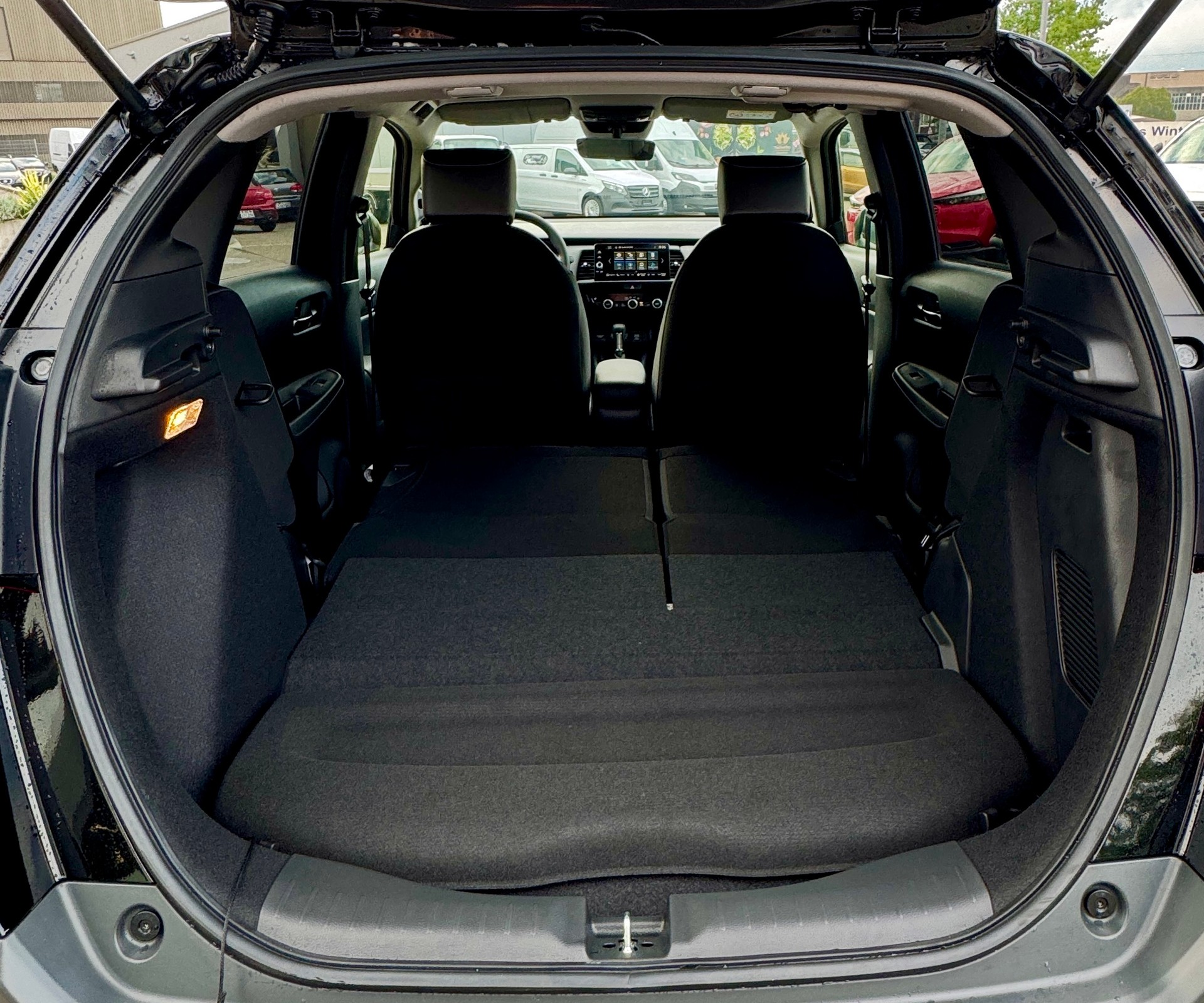 HONDA Jazz 1.5i-MMD Crosstar Advance E-CVT Modell 2027 1.9% Leasing Aktion unschlagbar mit 8 Jahren Garantie leichter Hagelschaden-image-7