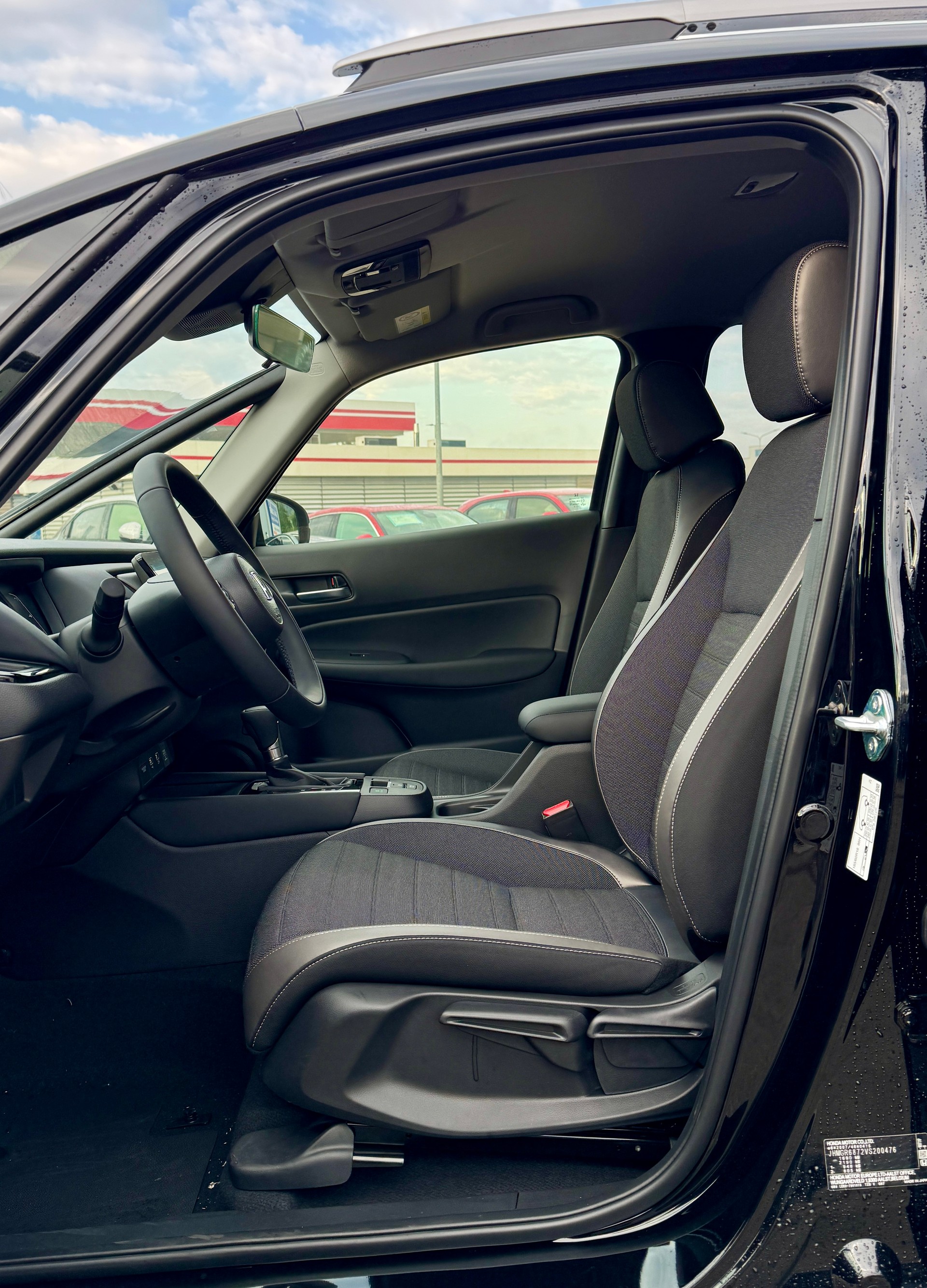 HONDA Jazz 1.5i-MMD Crosstar Advance E-CVT Modell 2027 1.9% Leasing Aktion unschlagbar mit 8 Jahren Garantie leichter Hagelschaden-image-8
