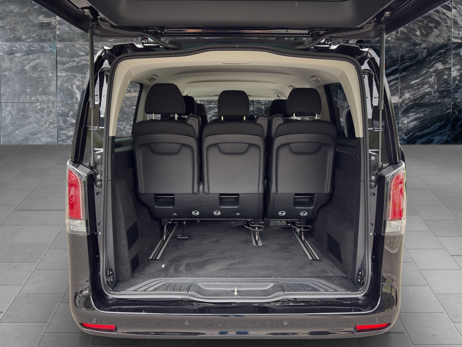 MERCEDES-BENZ Vito 116 CDI Pro Tourer 4Matic 9G-Tronic-image-4
