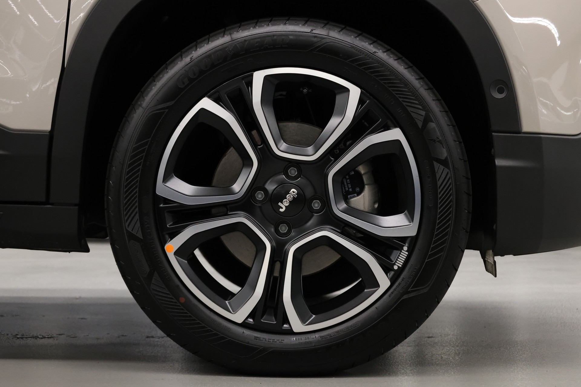 JEEP Avenger 1.2 MHEV Summit-image-15