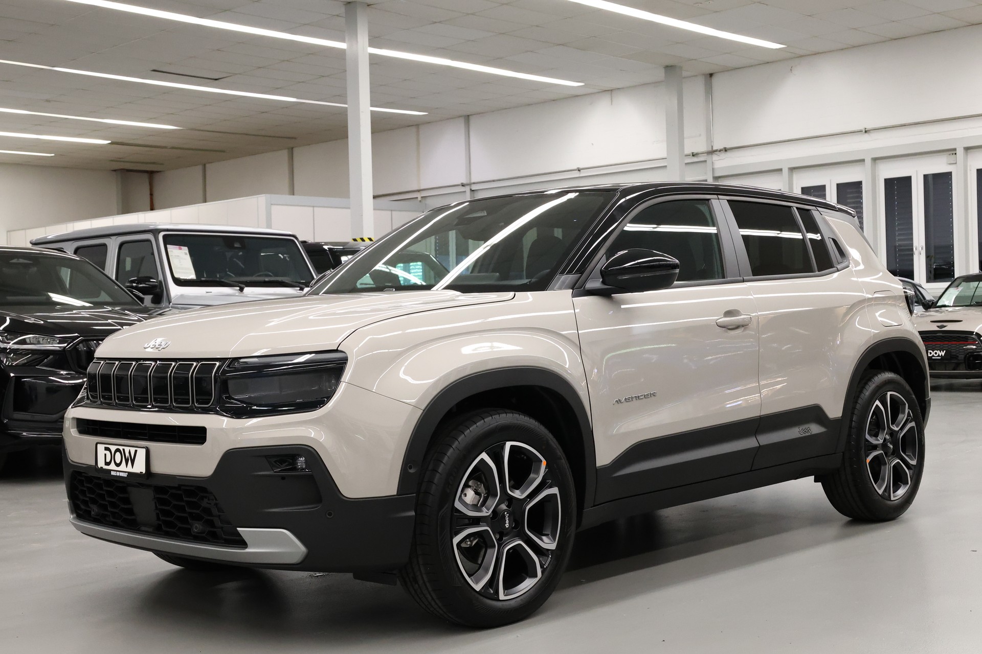 JEEP Avenger 1.2 MHEV Summit-image-2
