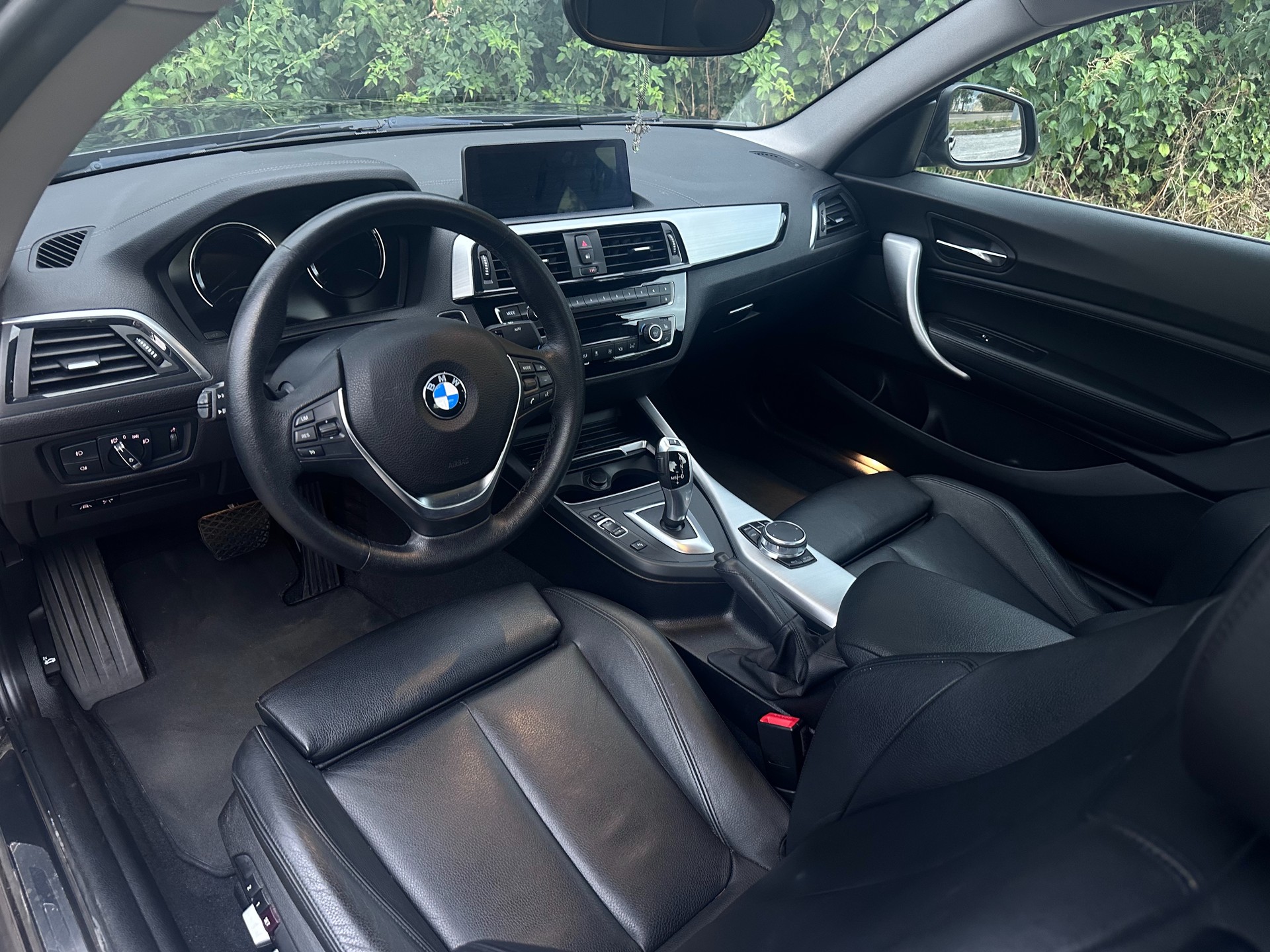 BMW 220d xDrive-image-3