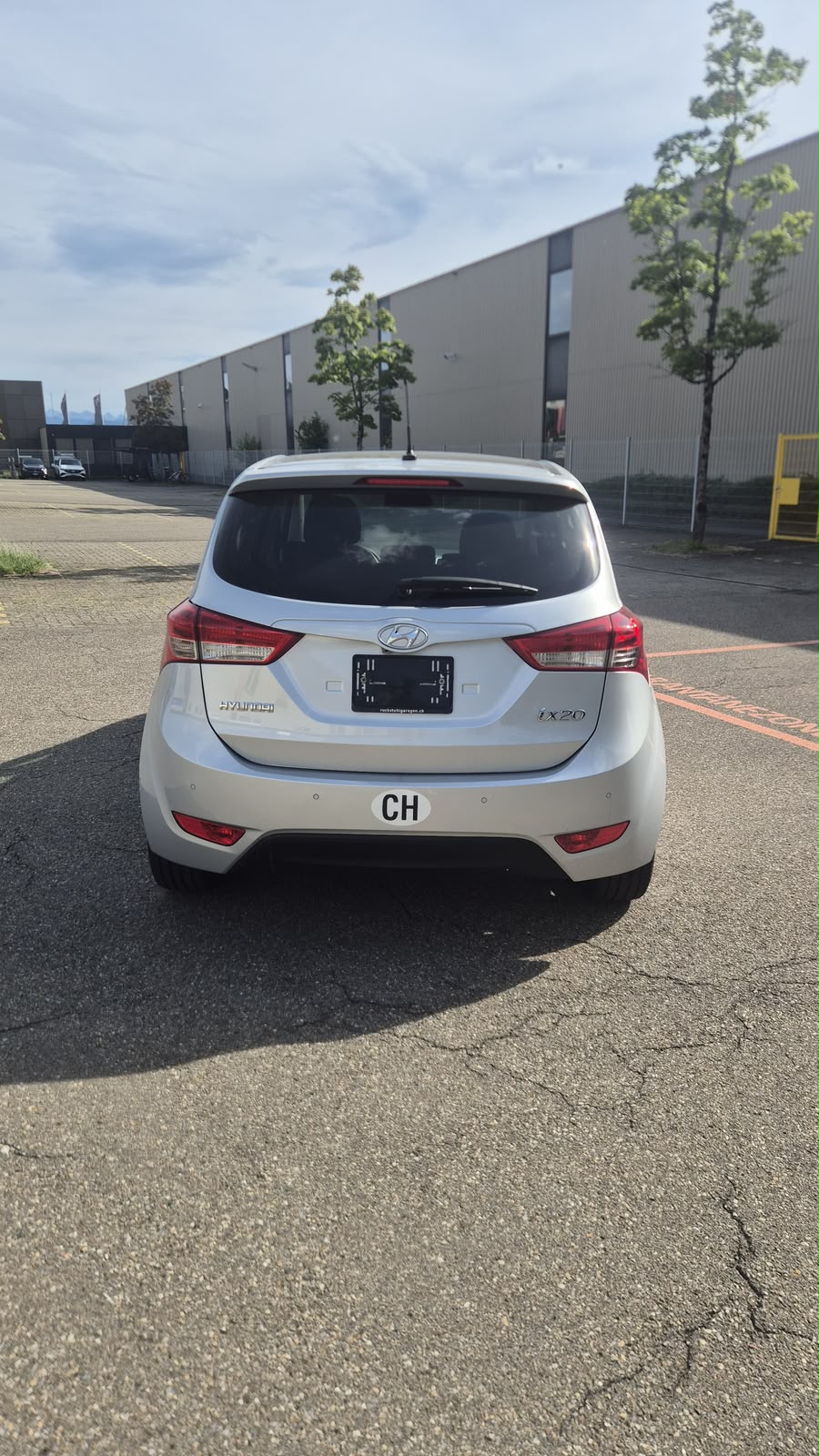 HYUNDAI iX20-image-2
