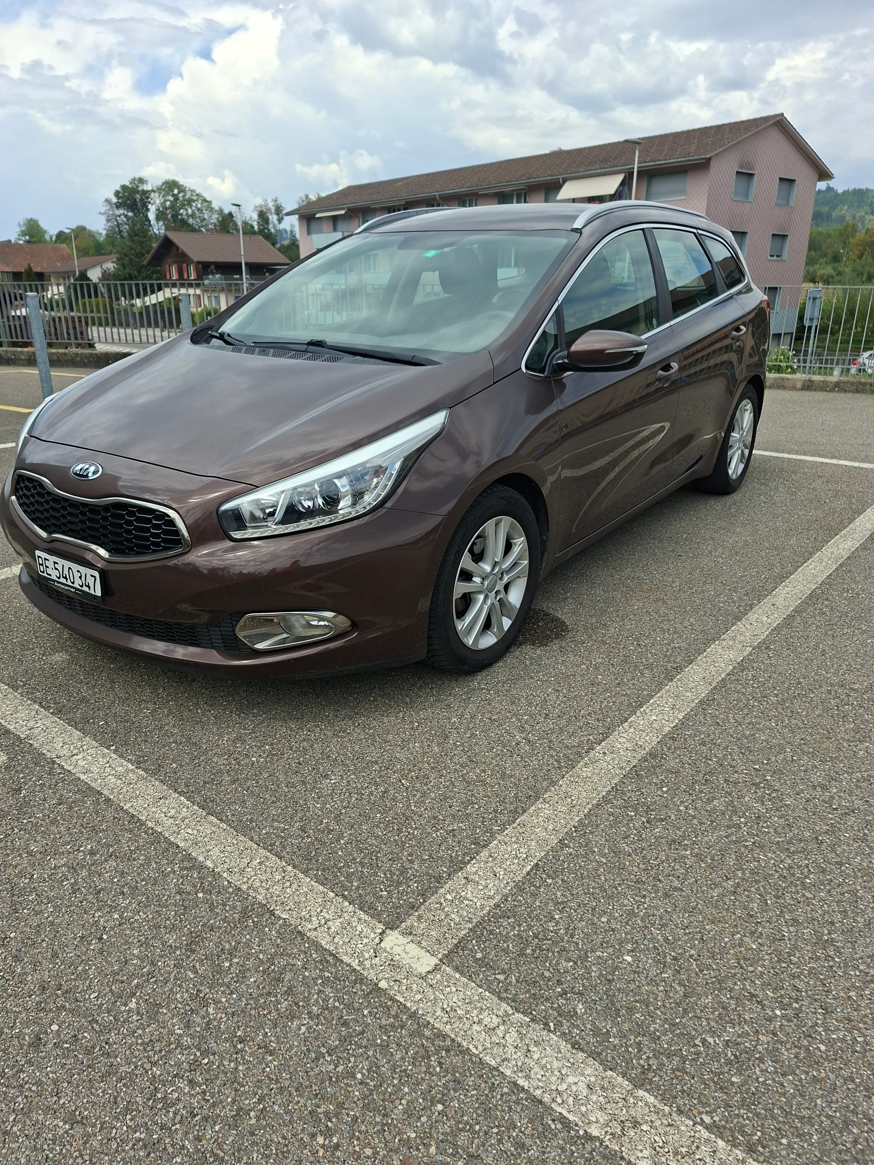 HYUNDAI Kia Ceed 1.6.136PS — slika 12
