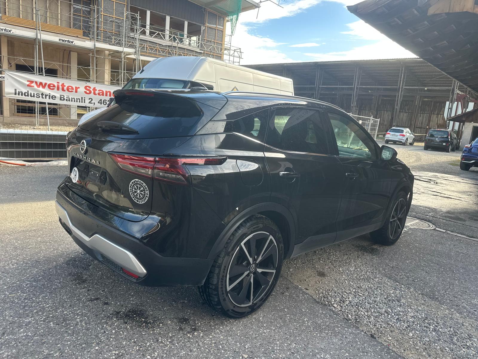 NISSAN Qashqai 1.3 DIG-T MHEV Tekna+ Xtronic 4x4-image-2