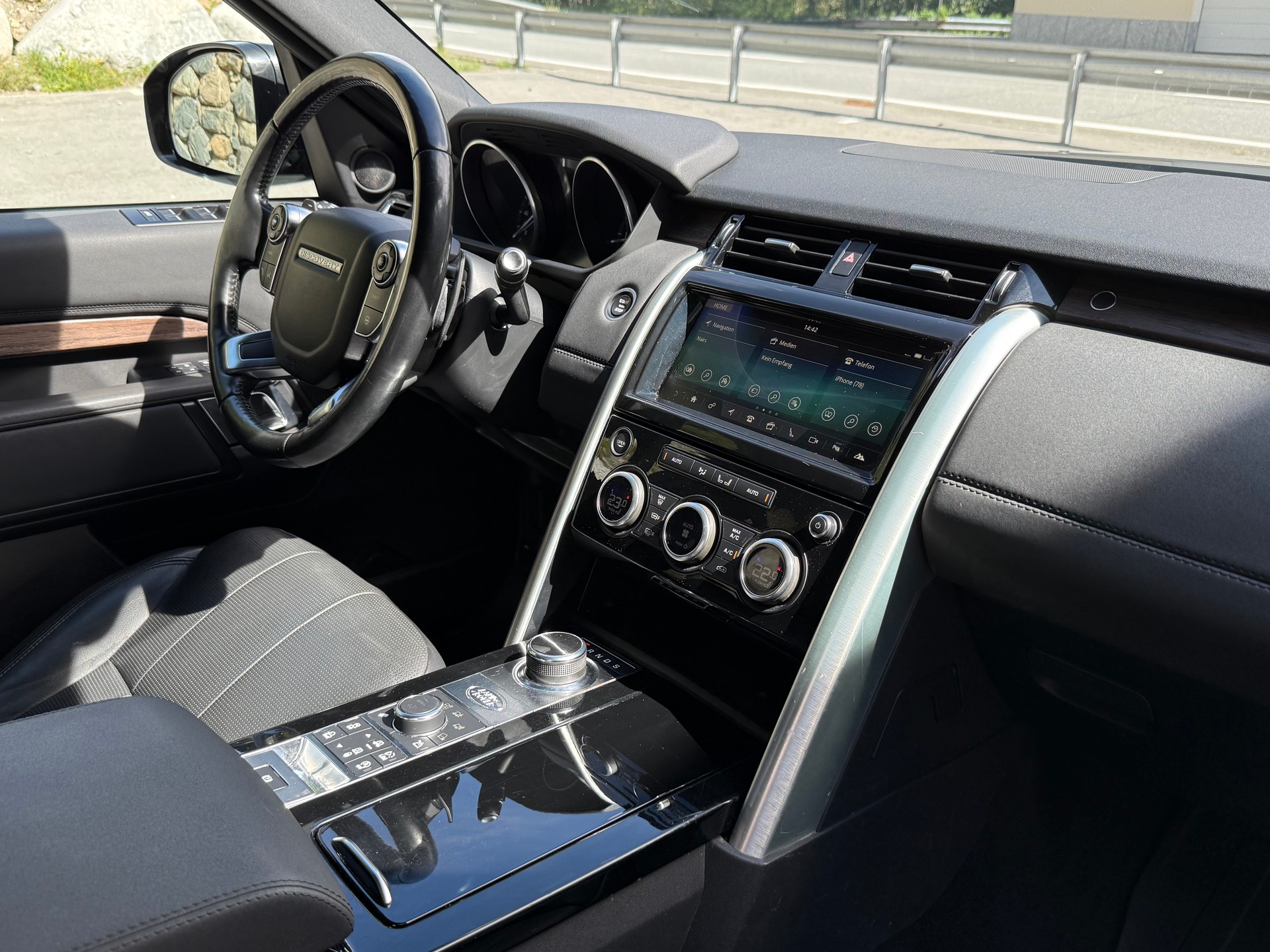 LAND ROVER Discovery 3.0 TD6 HSE Luxury Automatic-image-10