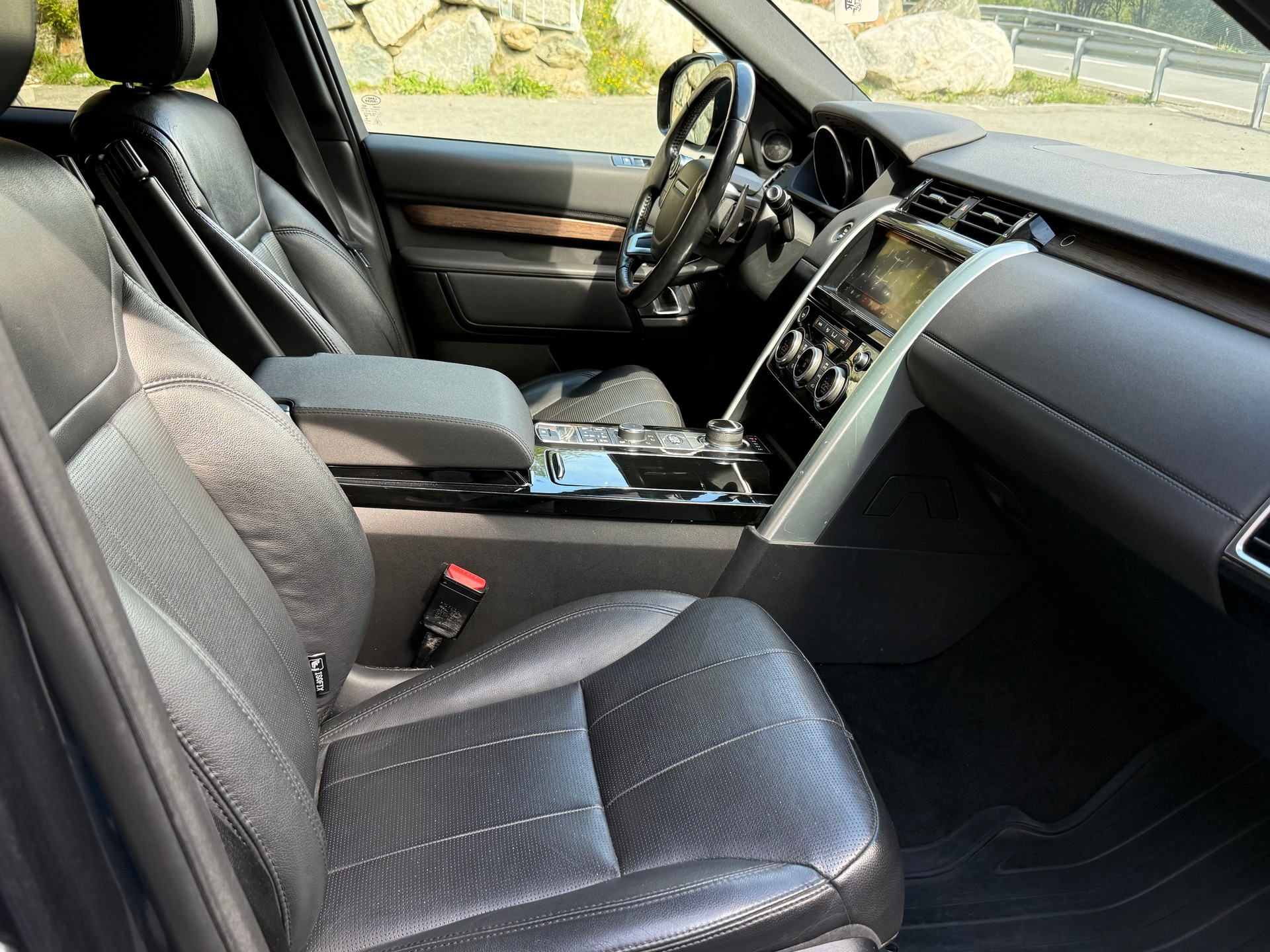 LAND ROVER Discovery 3.0 TD6 HSE Luxury Automatic-image-9