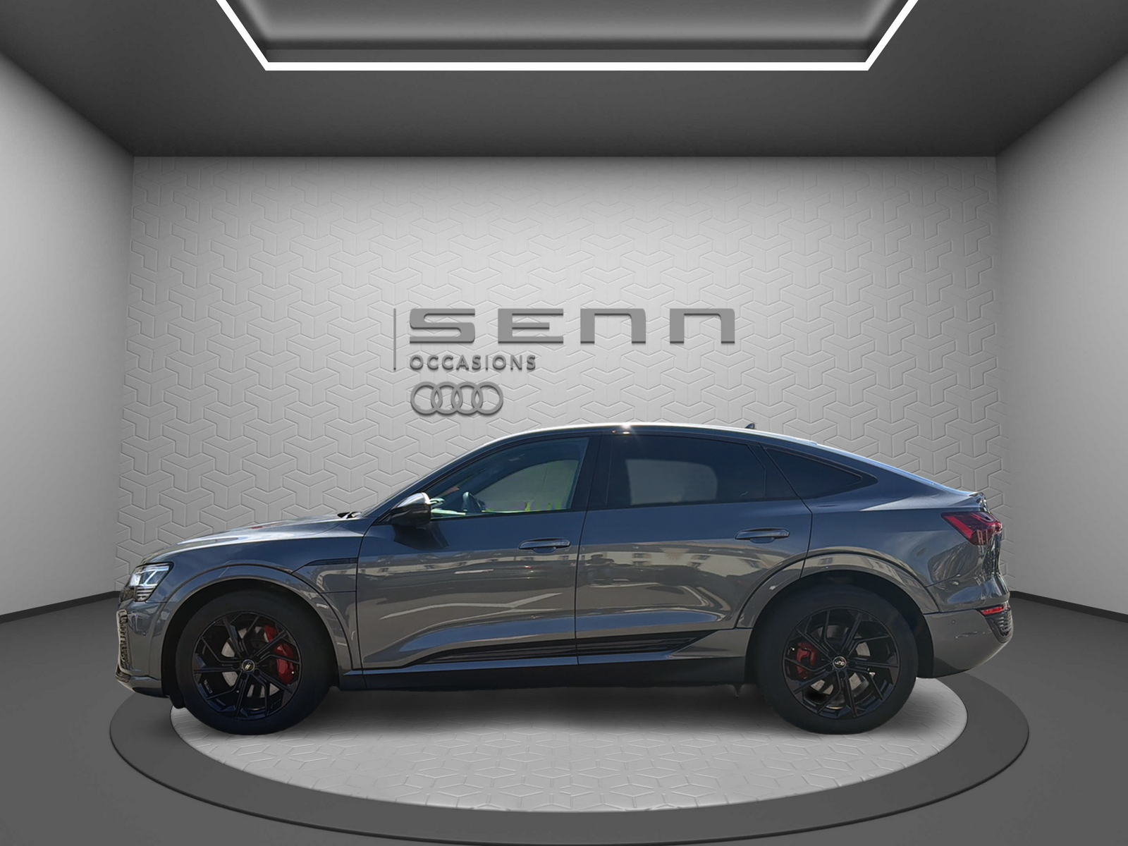 AUDI Q8 Sportback 55 e-tron Black Edition quattro-image-2
