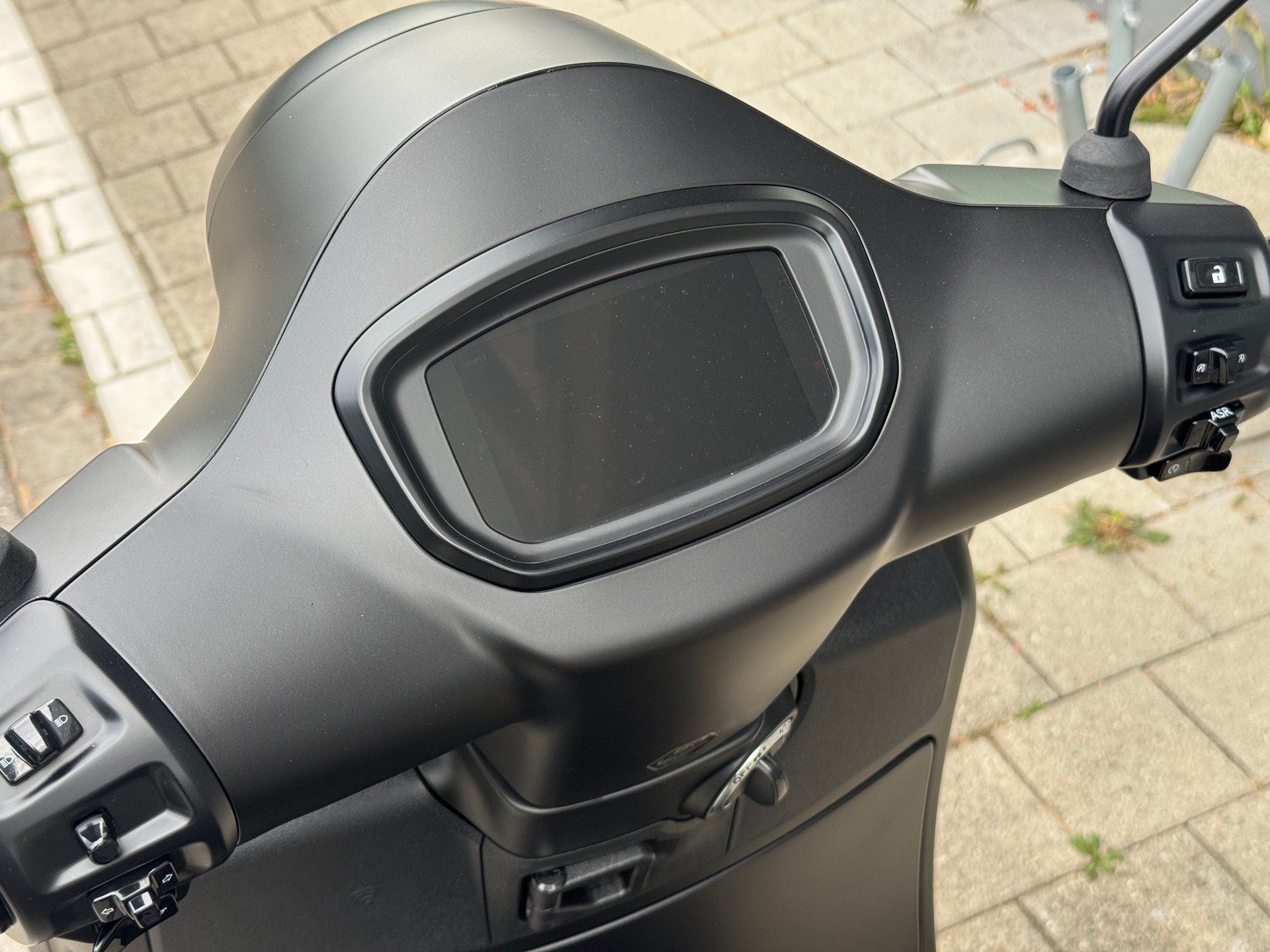 PIAGGIO Vespa GTS 125 Super Sport RST Euro 5+-image-5