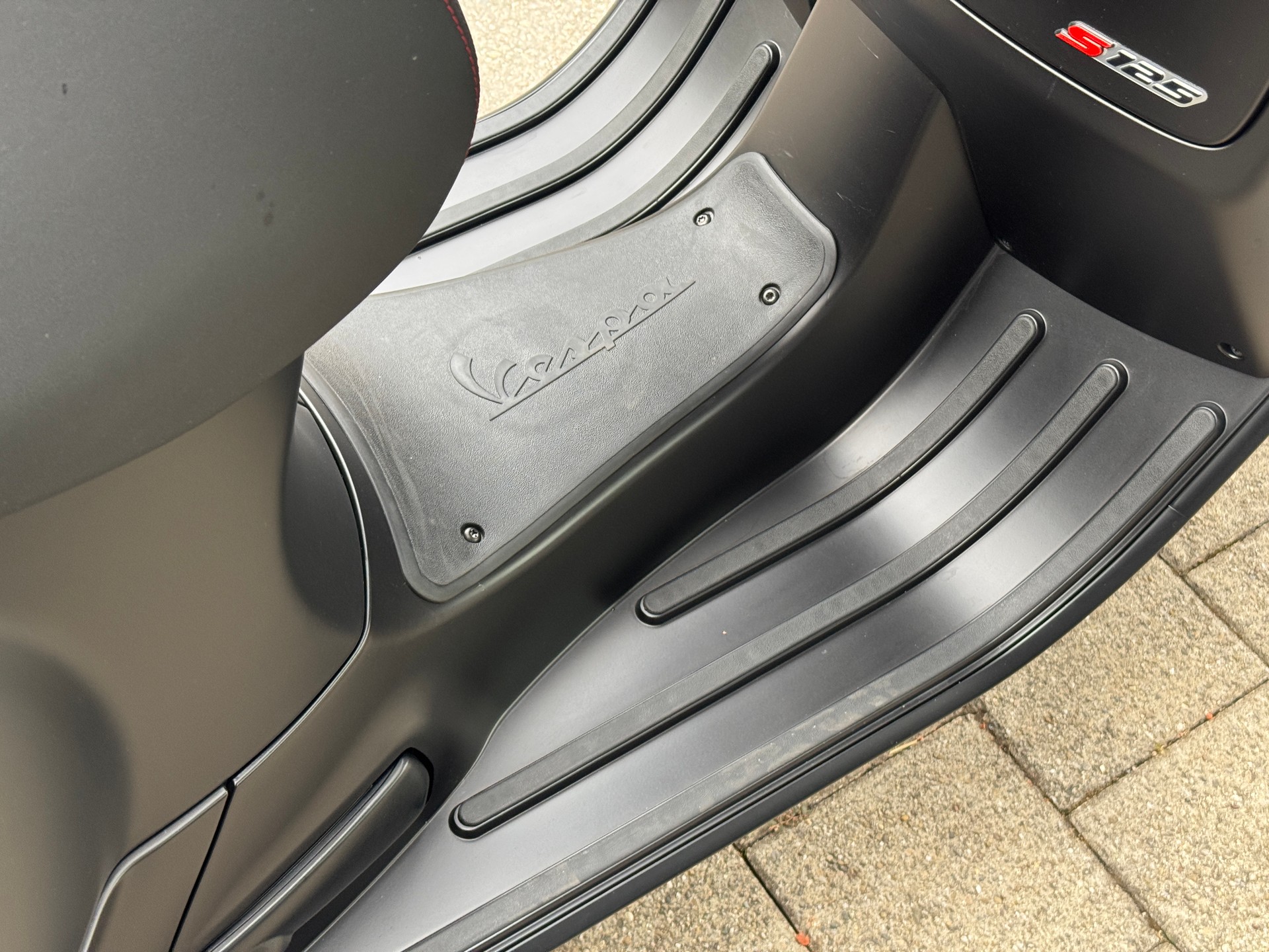 PIAGGIO Vespa GTS 125 Super Sport RST Euro 5+-image-8