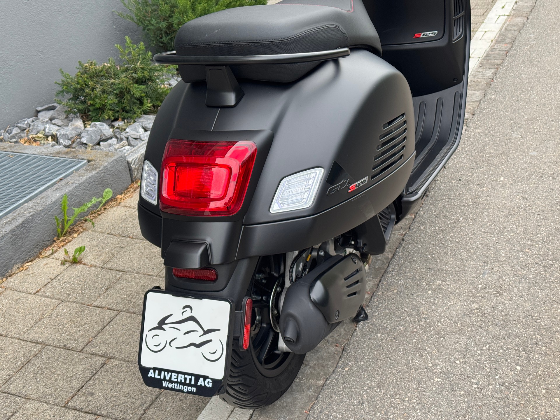 PIAGGIO Vespa GTS 125 Super Sport RST Euro 5+-image-13