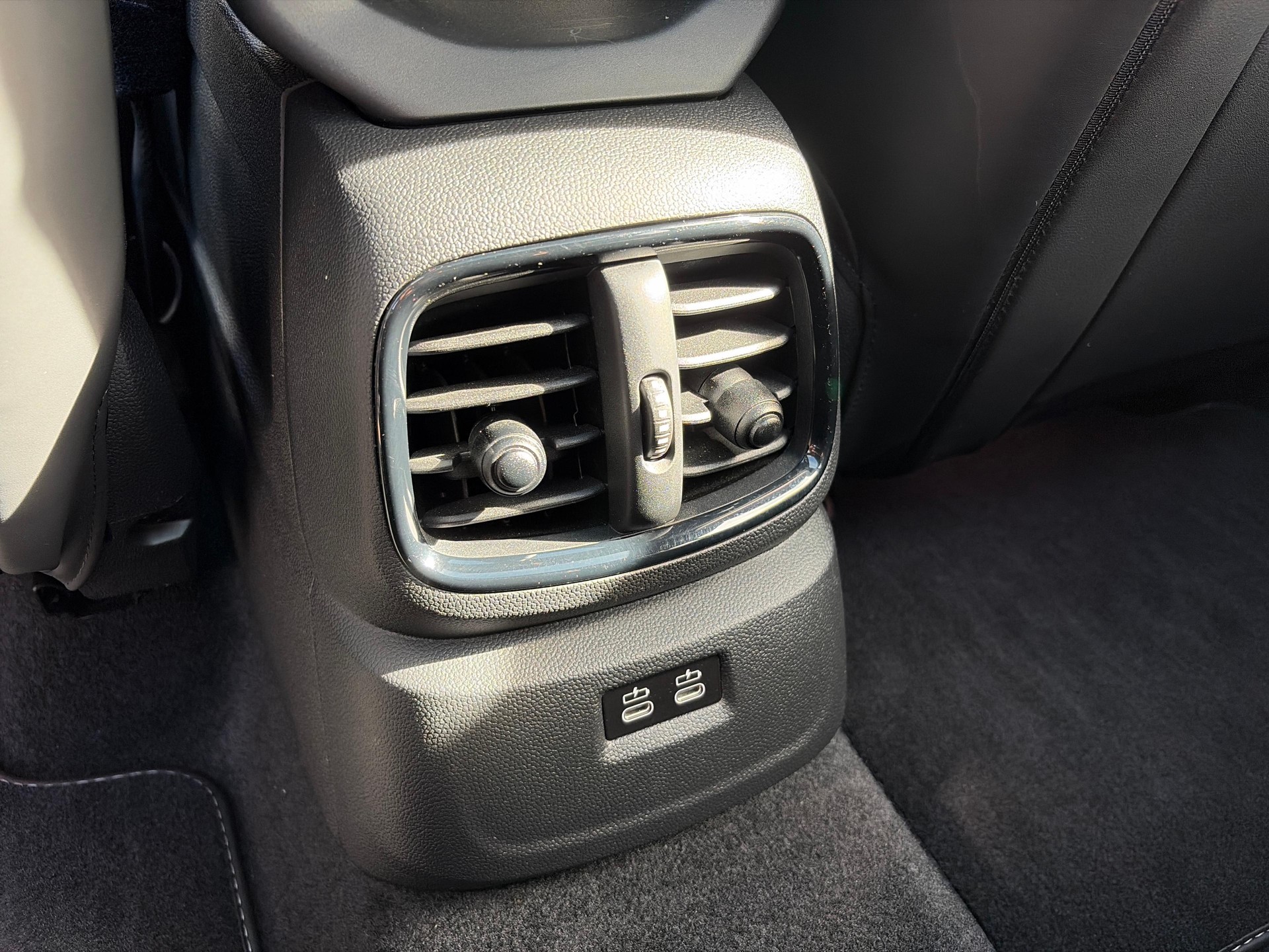 MINI Countryman F60 1.5i Cooper S E ALL4-image-17