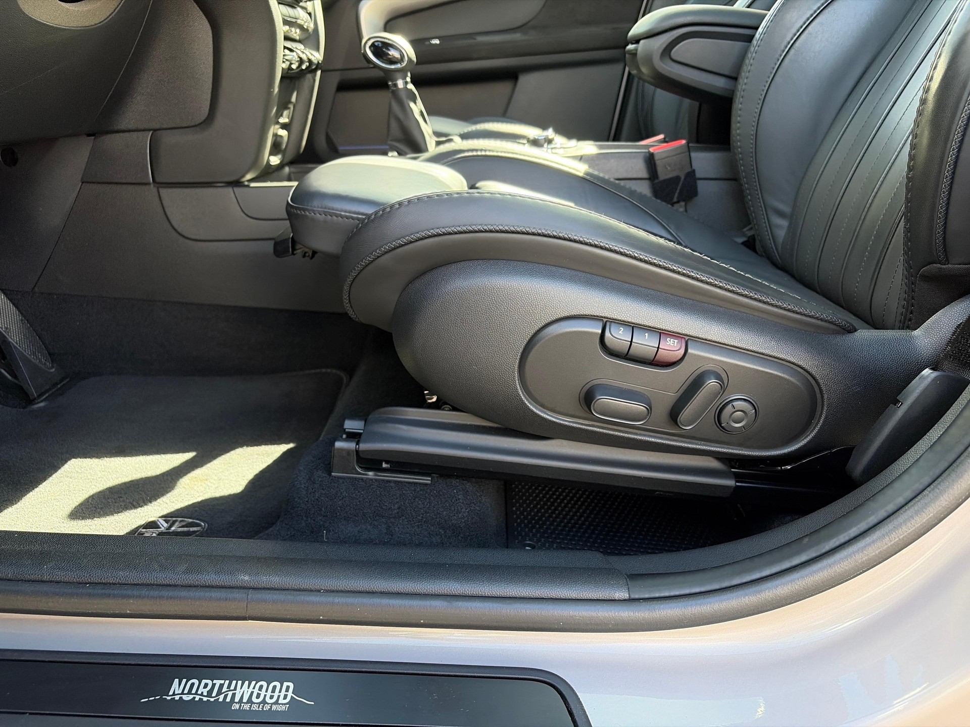 MINI Countryman F60 1.5i Cooper S E ALL4-image-12