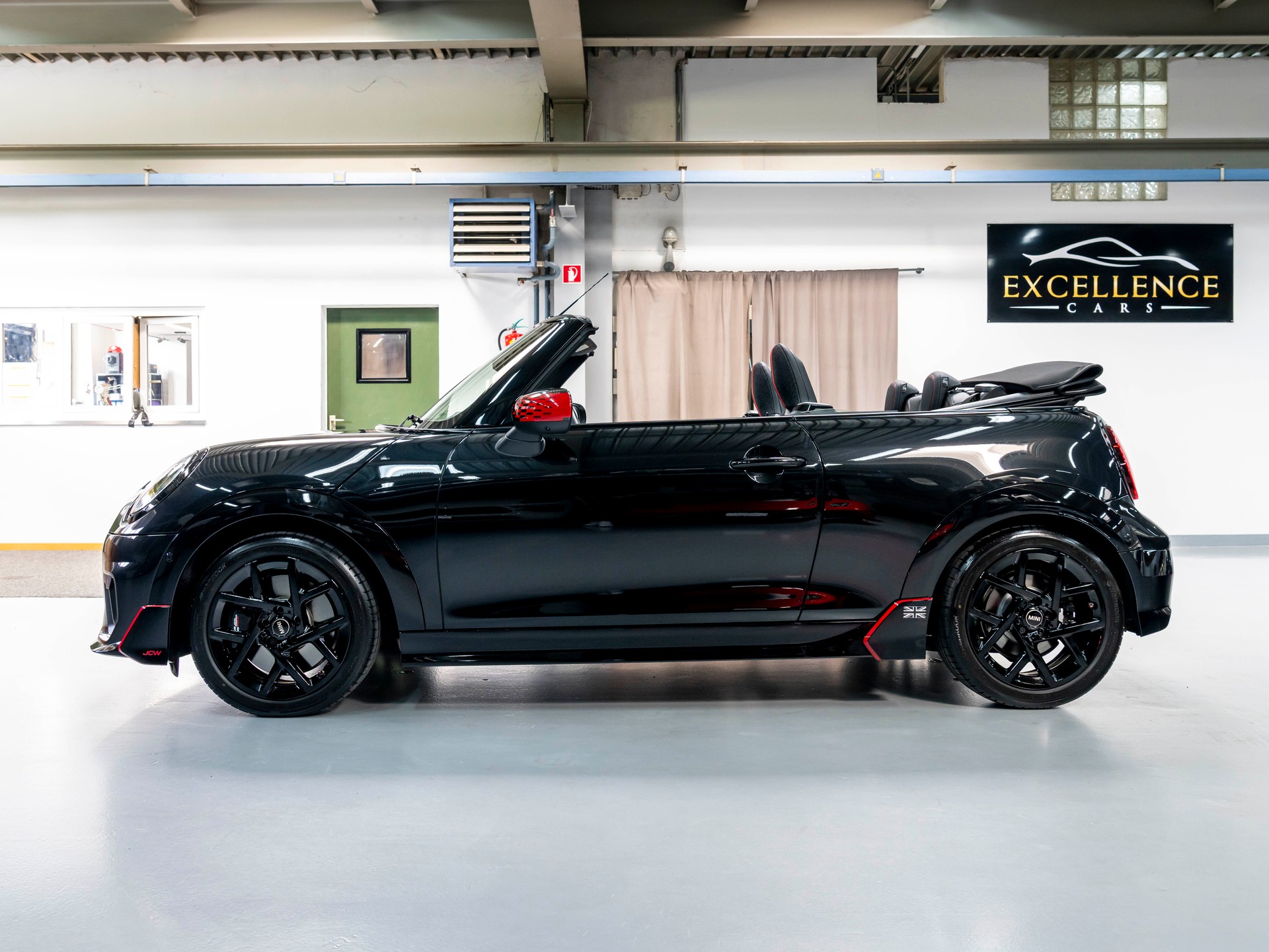 MINI Cooper C Cabriolet, DKG, JCW, Pack XL-image-1
