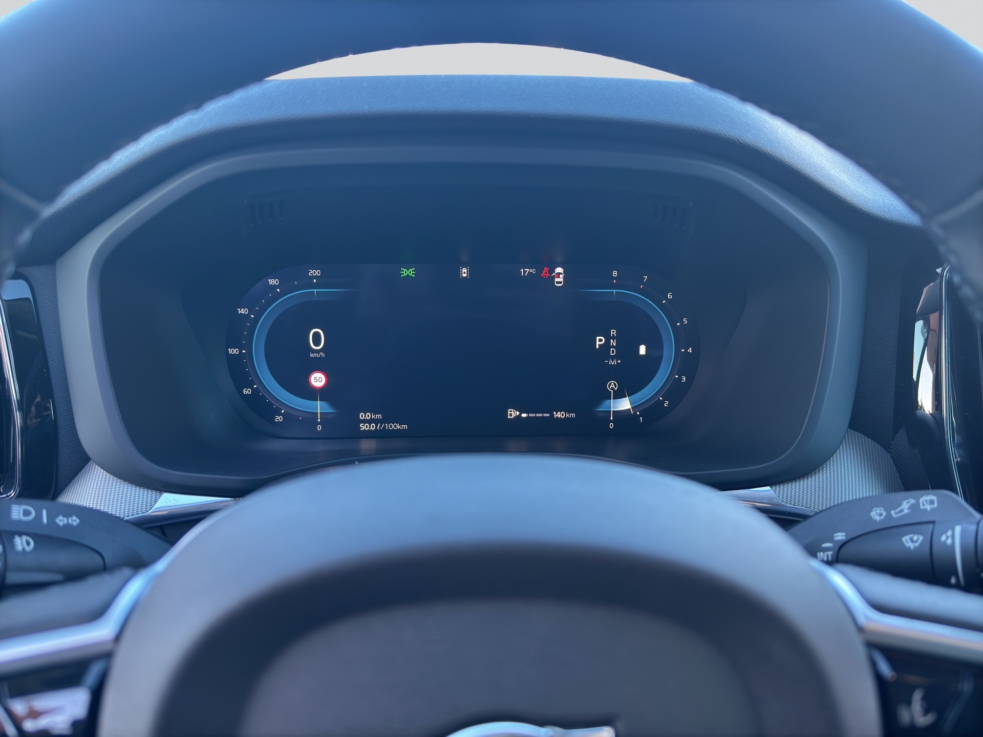 VOLVO XC60 B5 Benzin Mild Hybrid AWD Plus Dark Geartronic-image-13